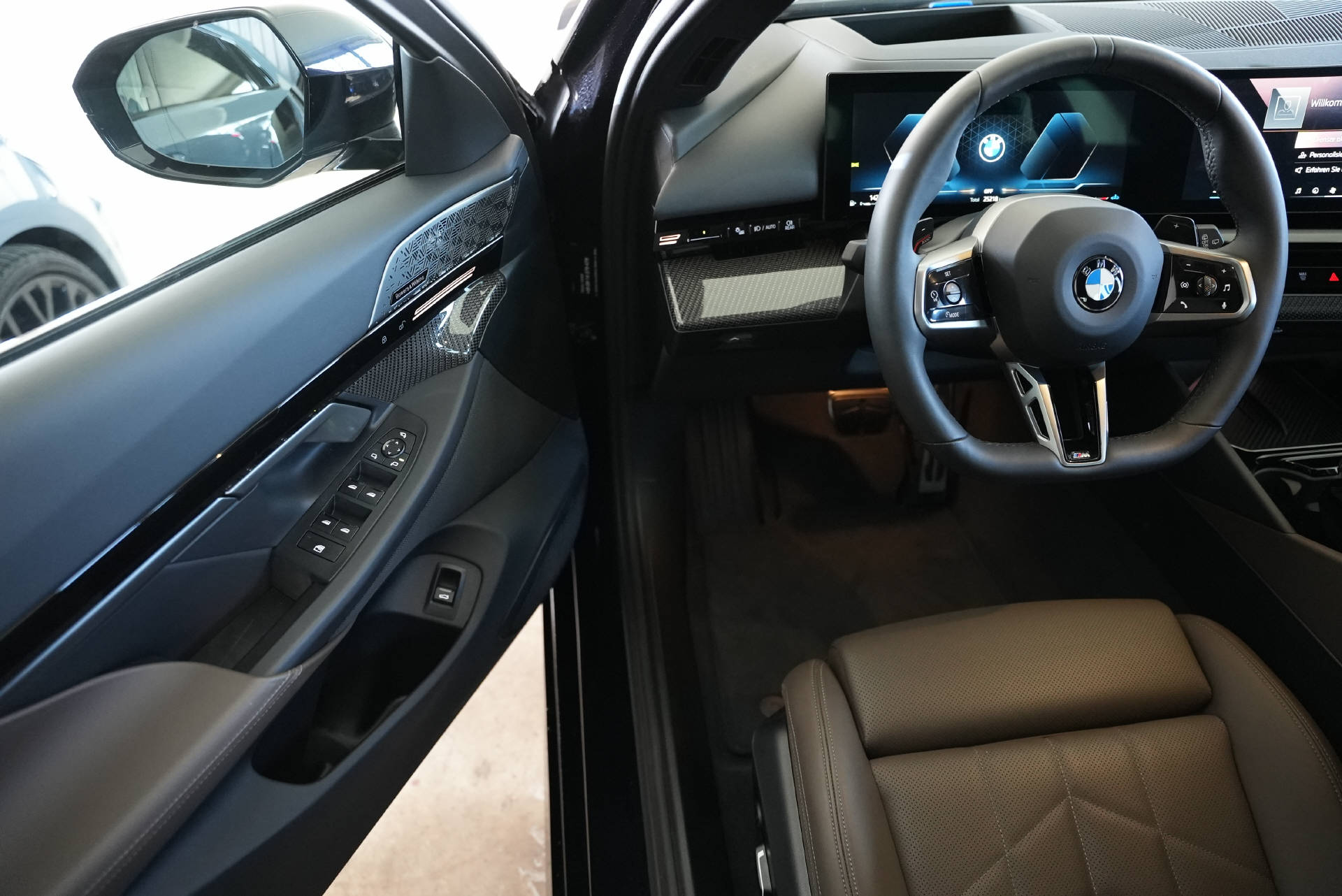 BMW 540d xDrive 48V Touring M Sport Pro Steptronic-image-8