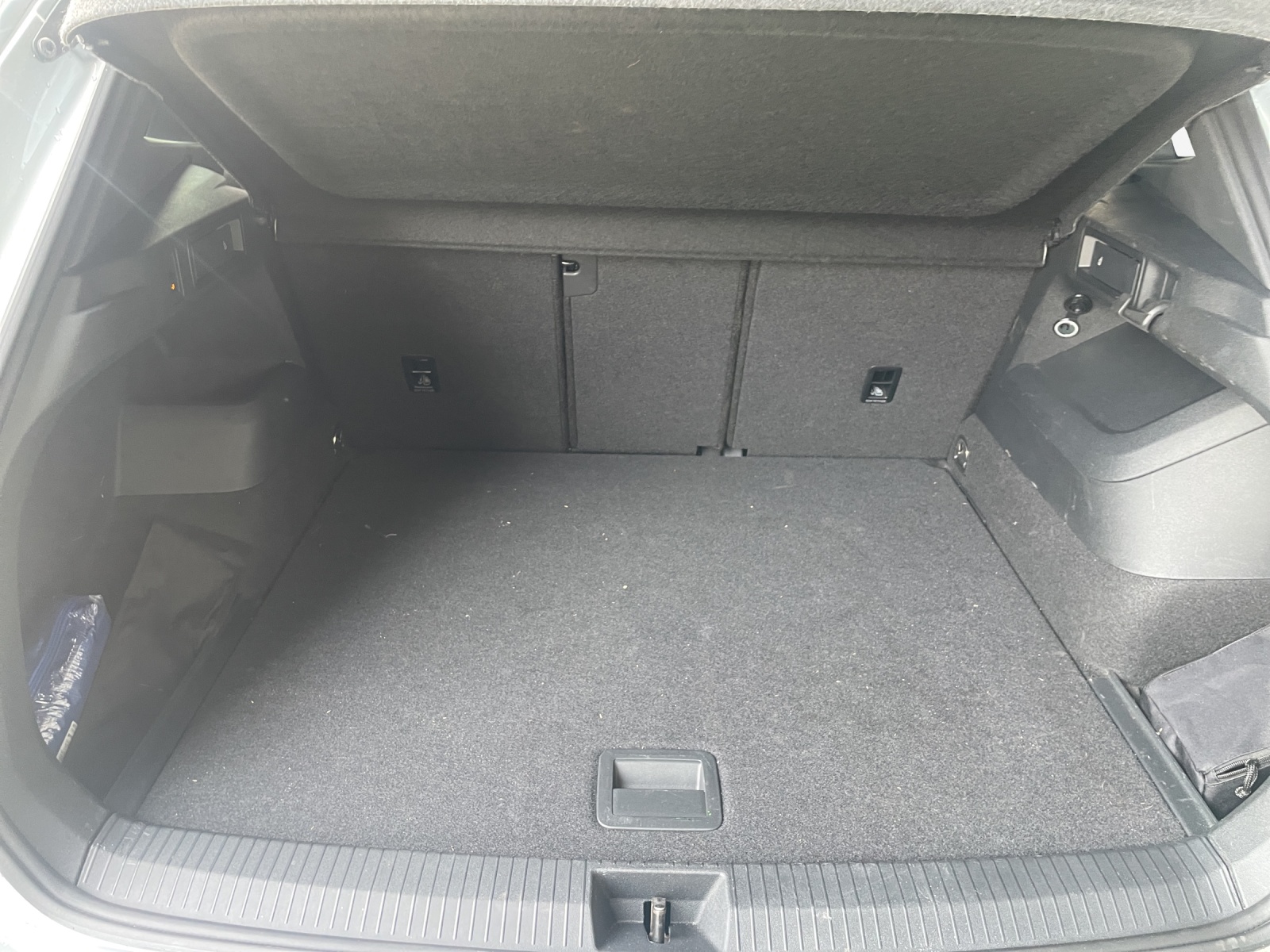 VW Tiguan 2.0 TDI SCR R-Line 4Motion DSG-image-4