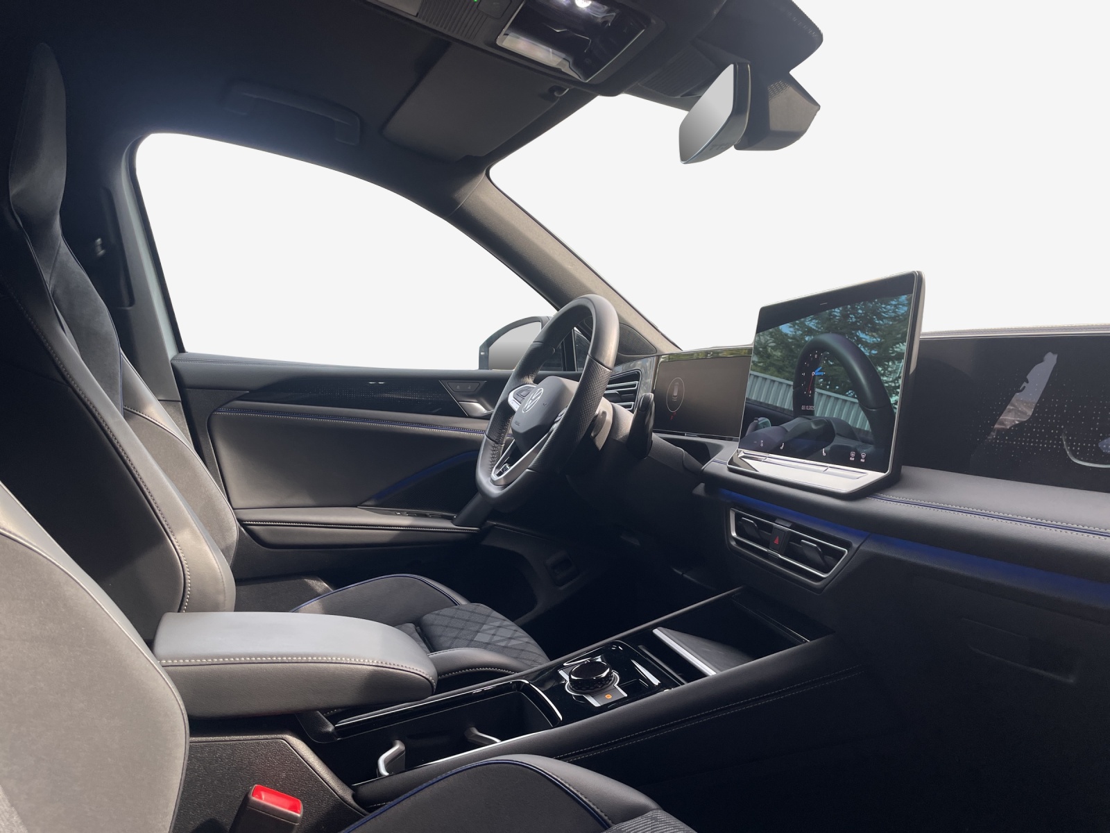 VW Tiguan 2.0 TDI SCR R-Line 4Motion DSG-image-14