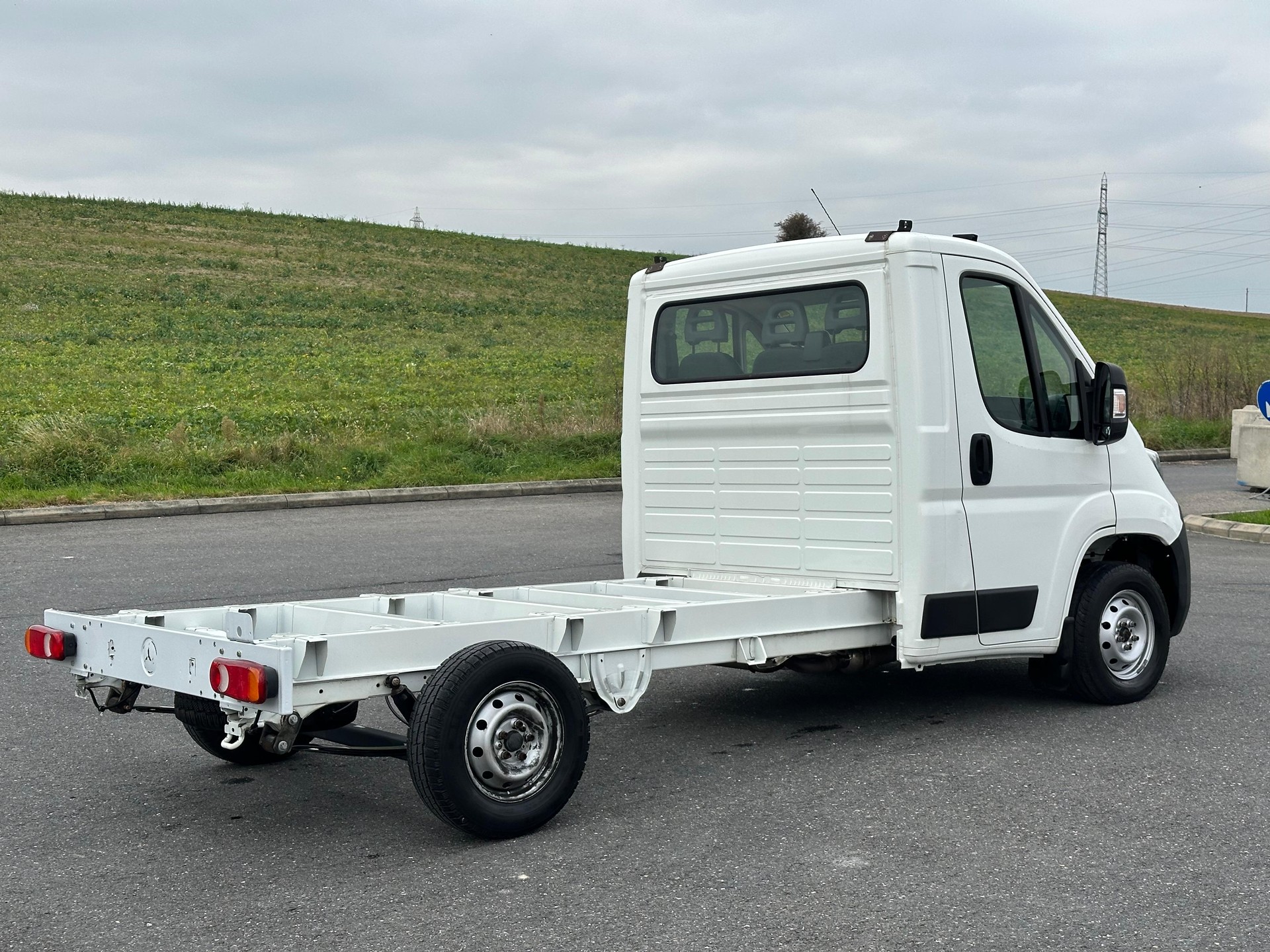 CITROEN Jumper 35 2.0 BlueHDi 160 Attraction-image-9