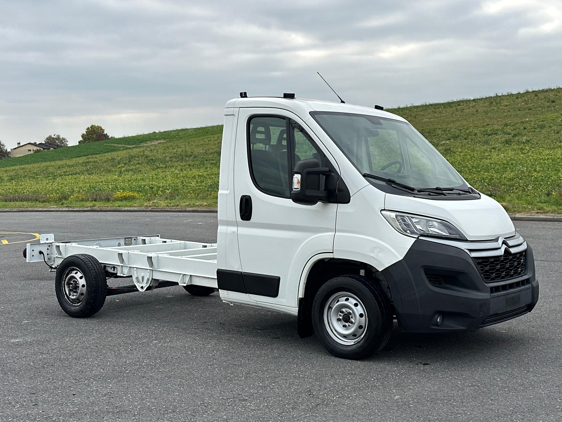 CITROEN Jumper 35 2.0 BlueHDi 160 Attraction-image-7