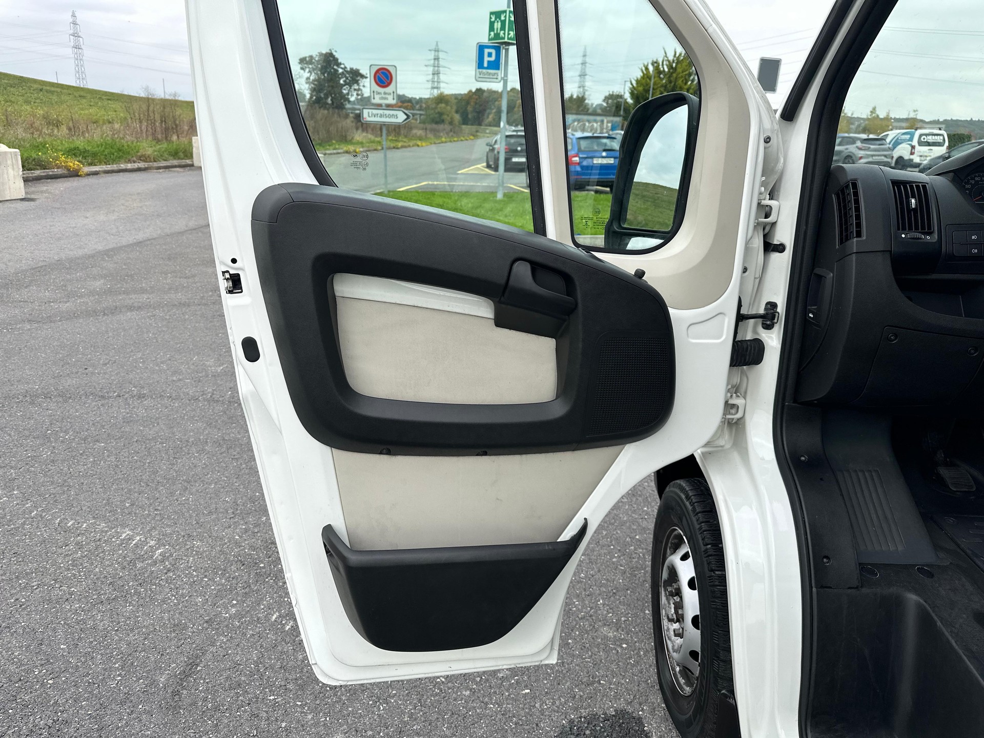 CITROEN Jumper 35 2.0 BlueHDi 160 Attraction-image-20