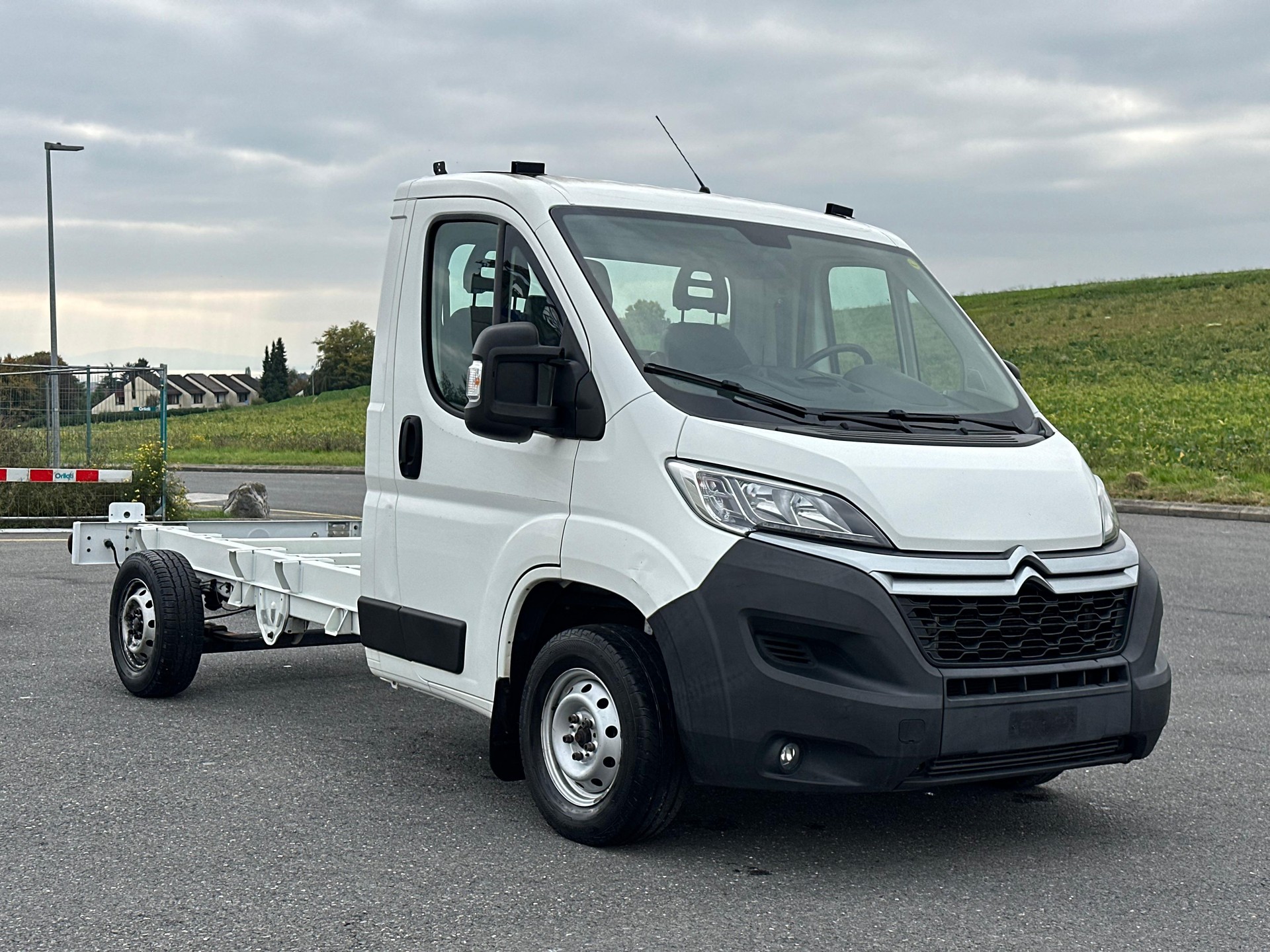 CITROEN Jumper 35 2.0 BlueHDi 160 Attraction-image-0