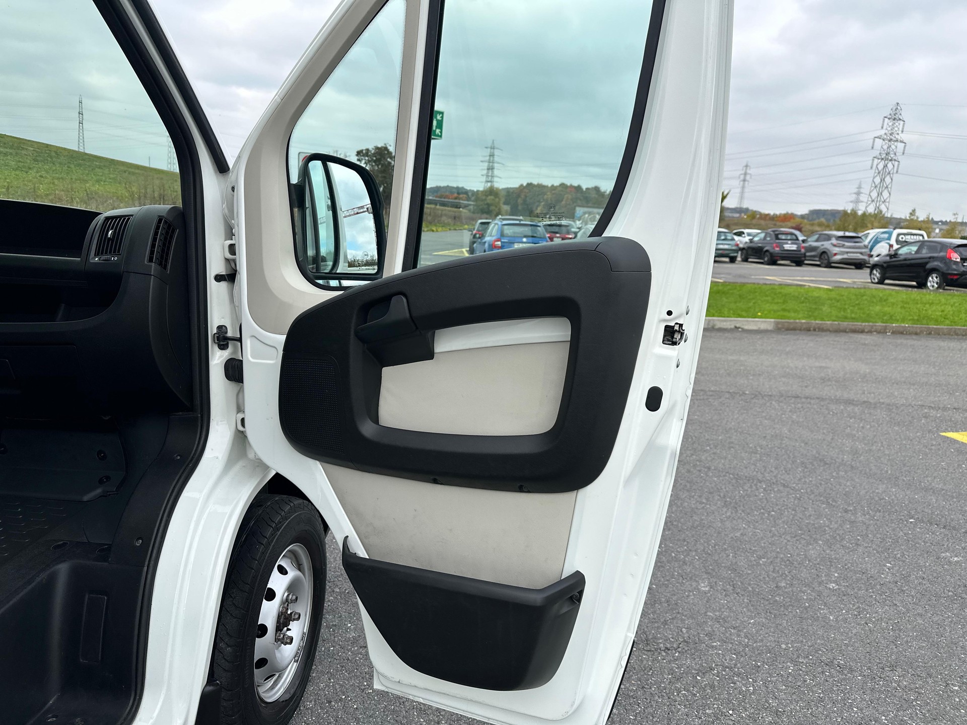 CITROEN Jumper 35 2.0 BlueHDi 160 Attraction-image-26
