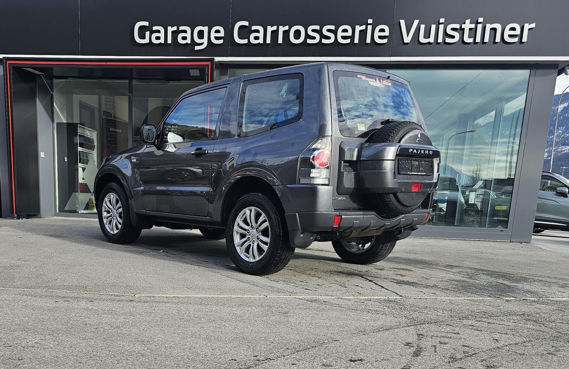 MITSUBISHI Pajero 3.2 DID Profi-image-3
