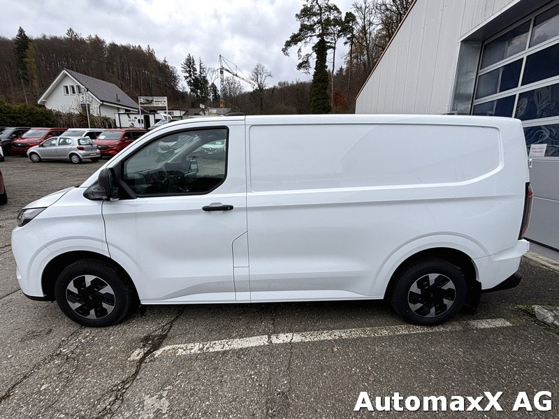 FORD E-Transit Custom Van 320 L1 Trend-image-2