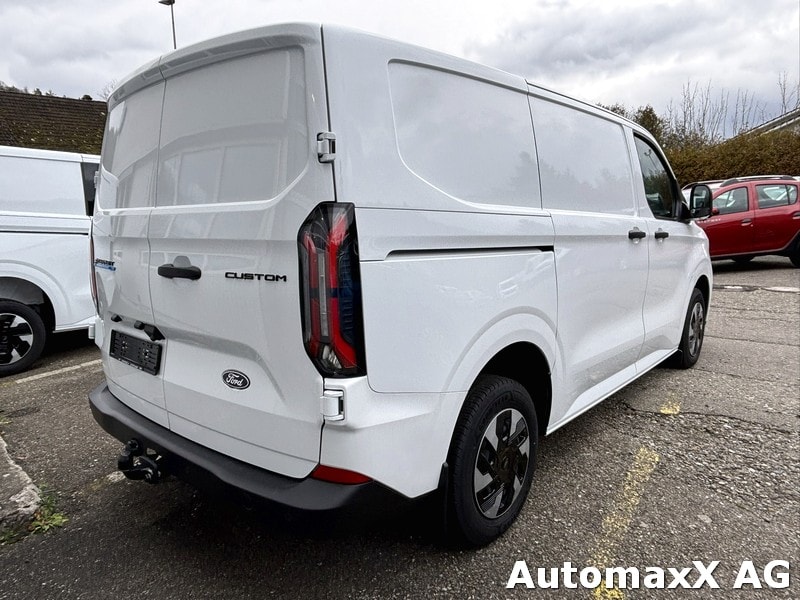 FORD E-Transit Custom Van 320 L1 Trend-image-5