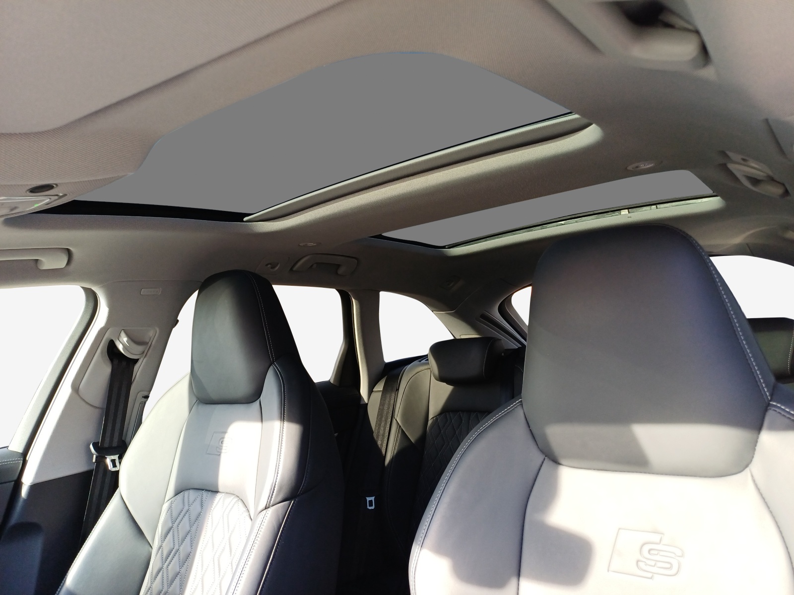 AUDI A6 Avant 55 TFSIe Sport quattro S-tronic-image-15