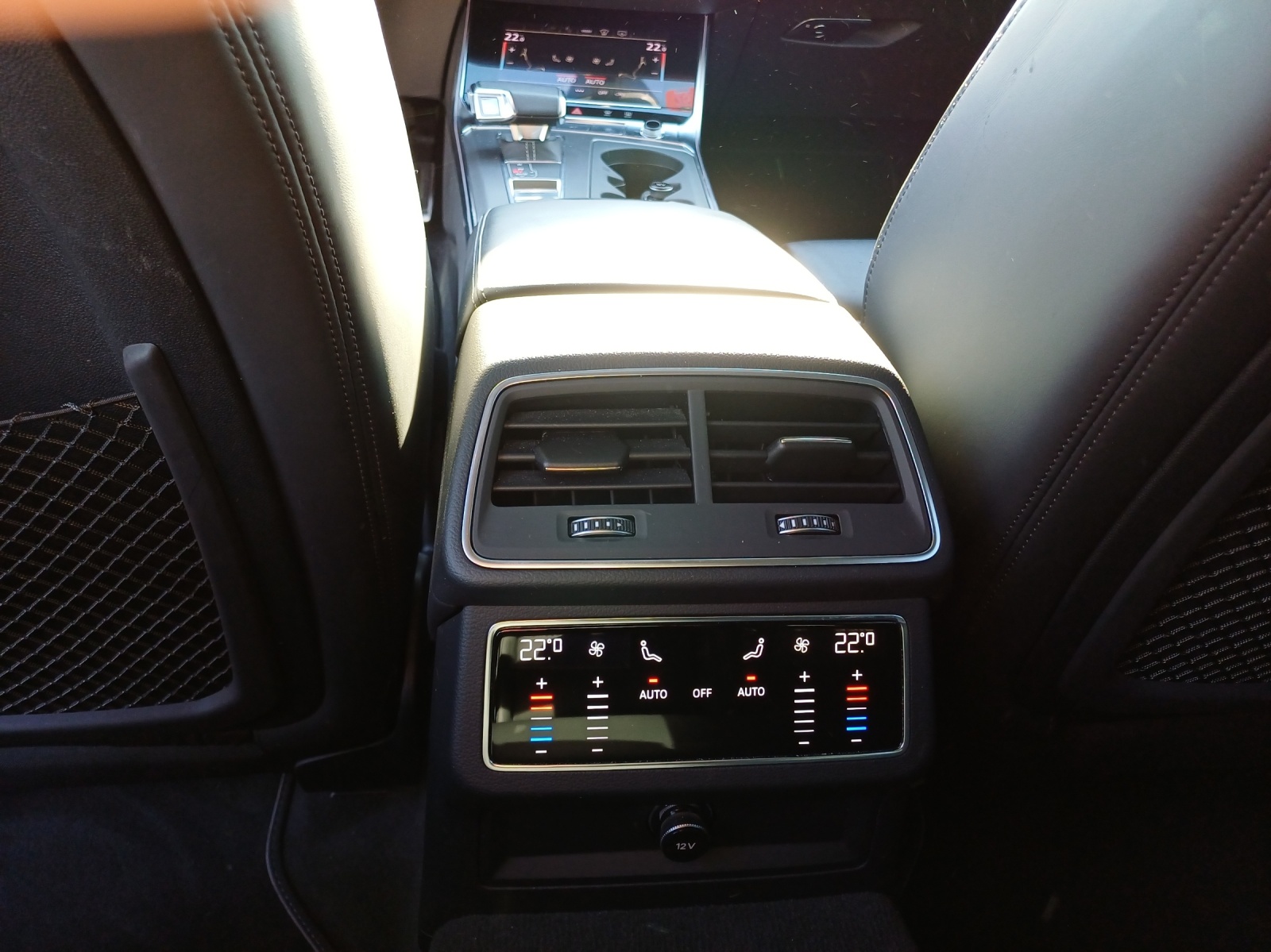 AUDI A6 Avant 55 TFSIe Sport quattro S-tronic-image-14