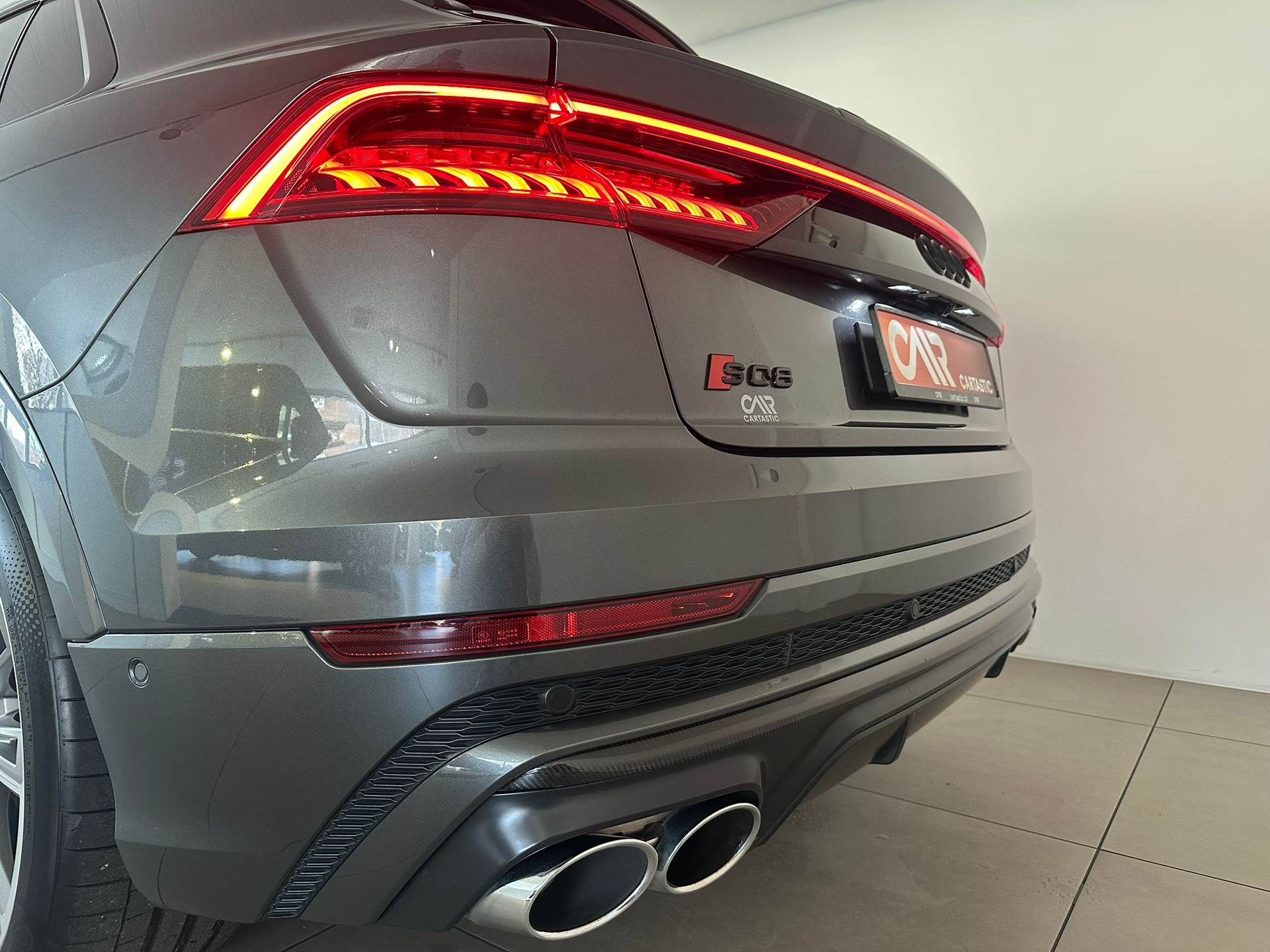 AUDI SQ8 TFSI quattro-image-15