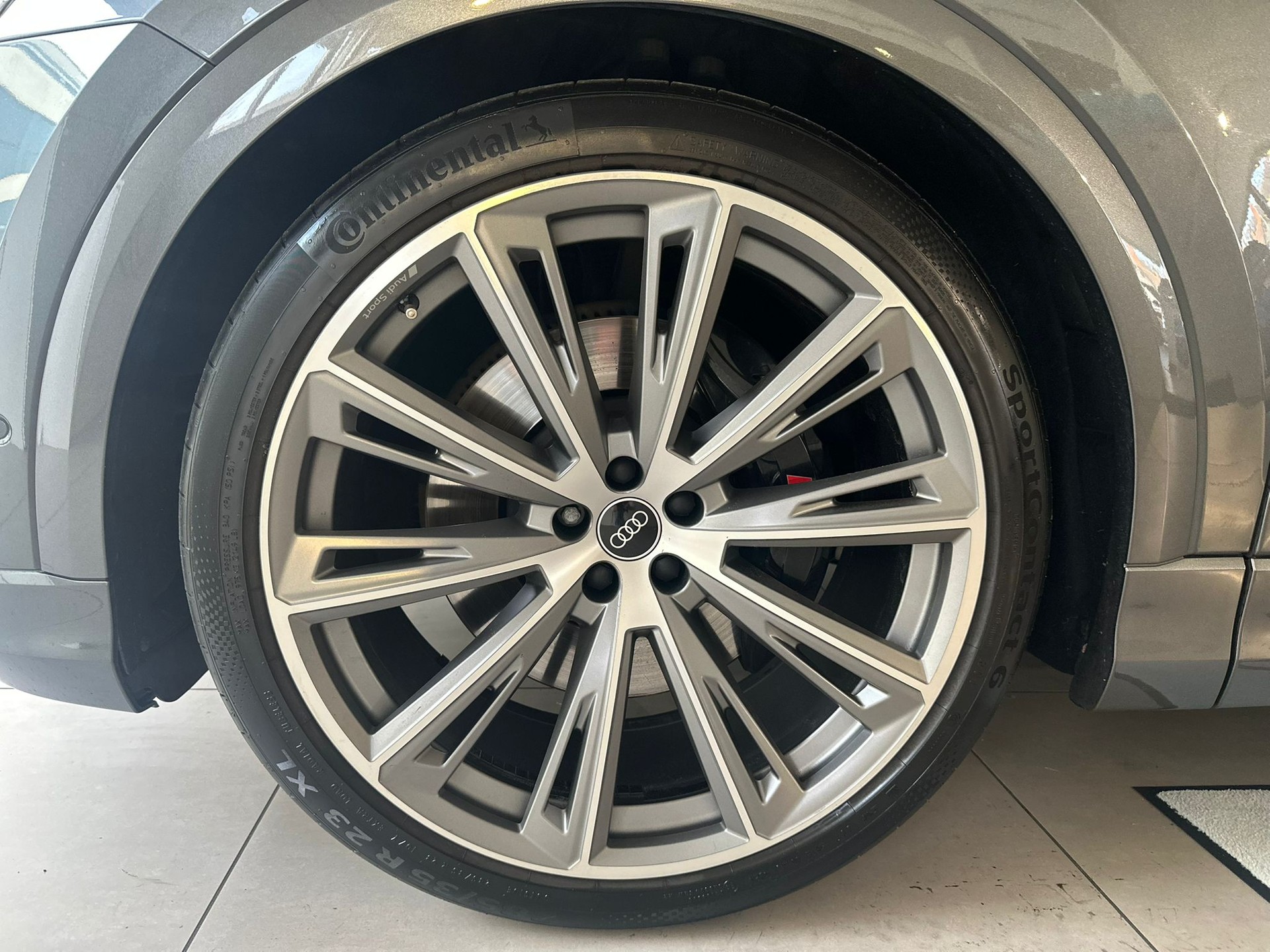 AUDI SQ8 TFSI quattro-image-22