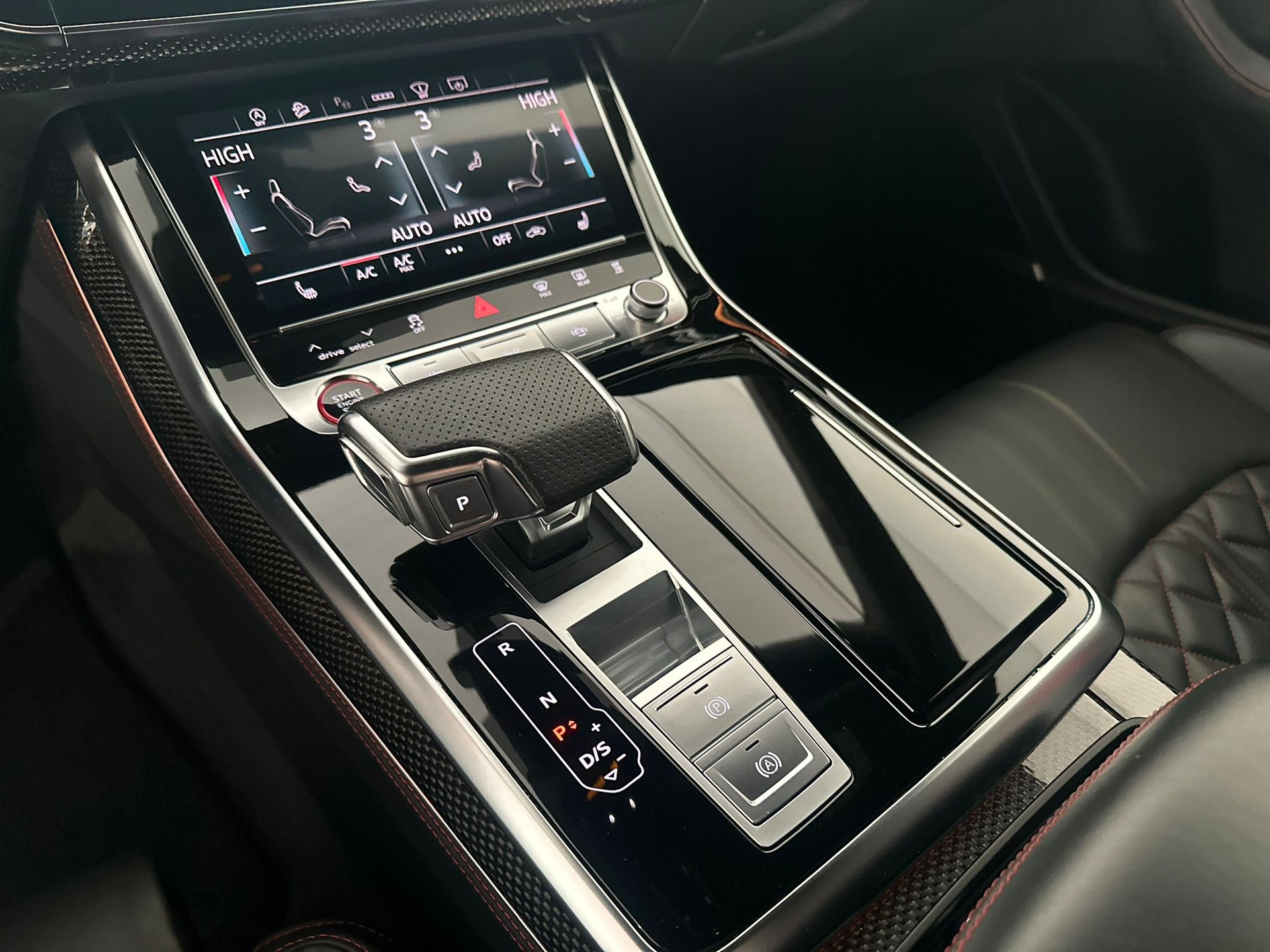AUDI SQ8 TFSI quattro-image-7