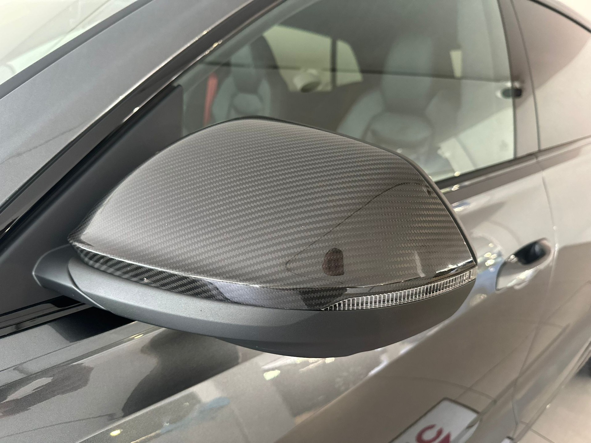 AUDI SQ8 TFSI quattro-image-14