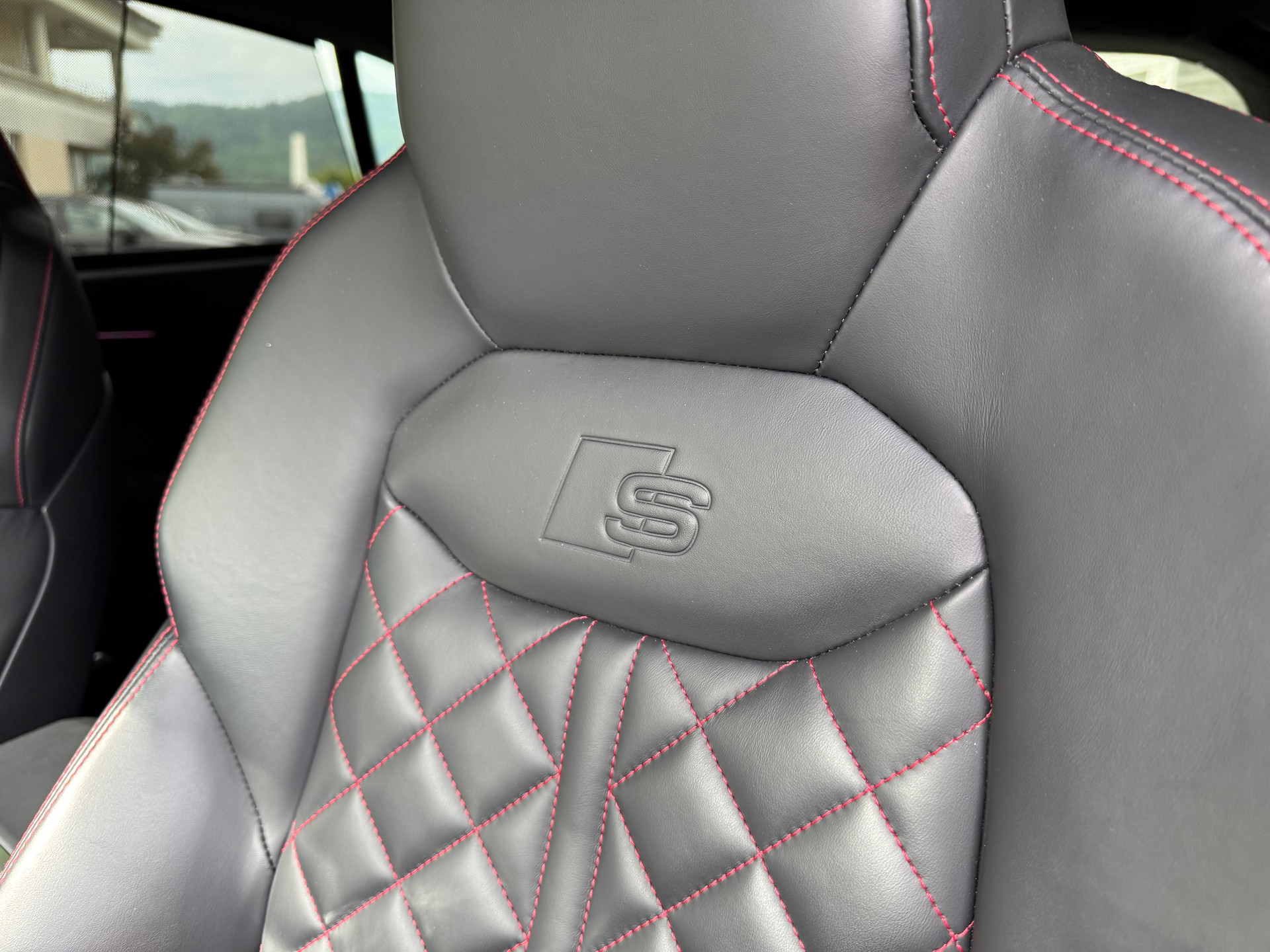 AUDI SQ8 TFSI quattro-image-19