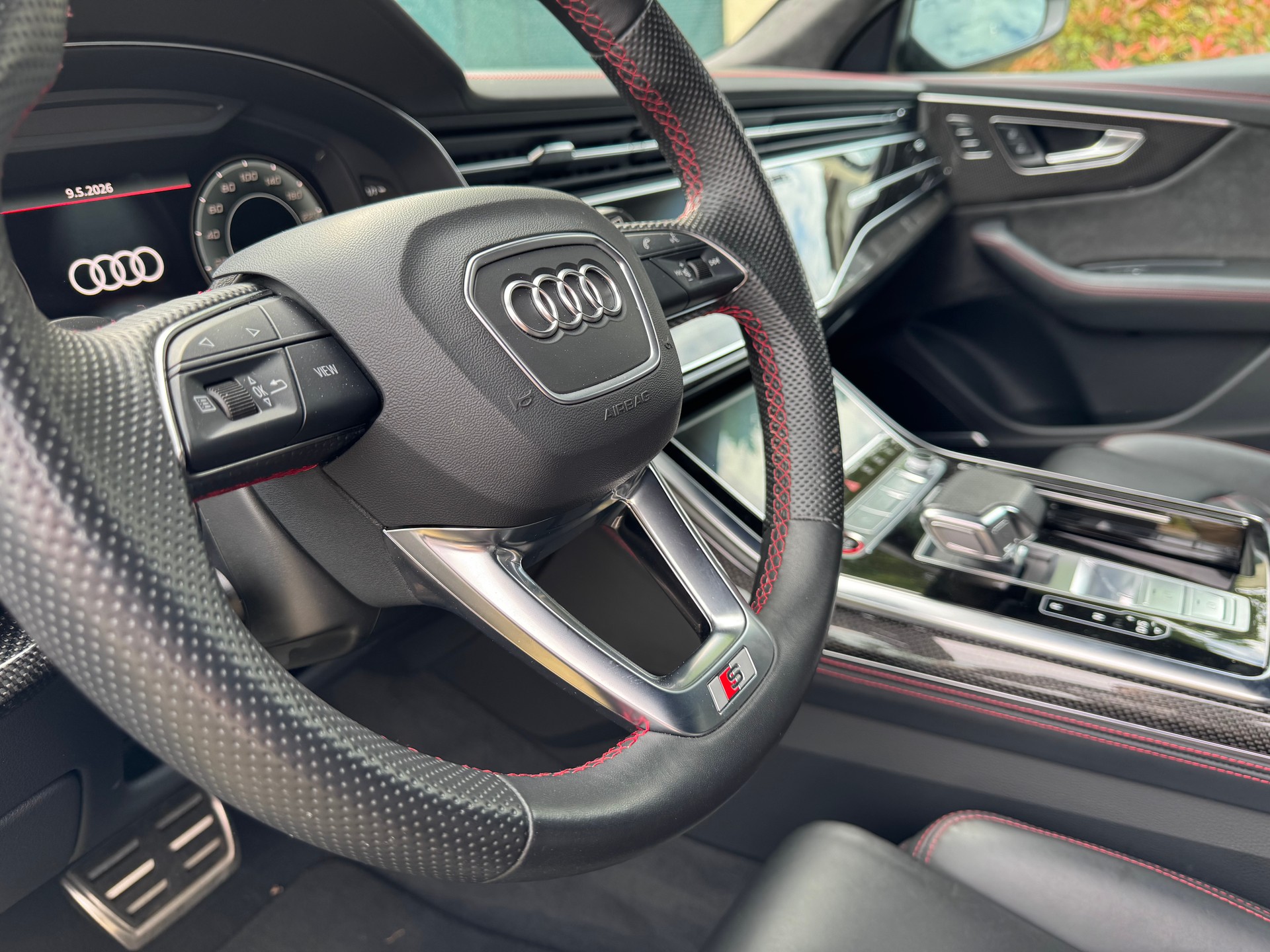 AUDI SQ8 TFSI quattro-image-18
