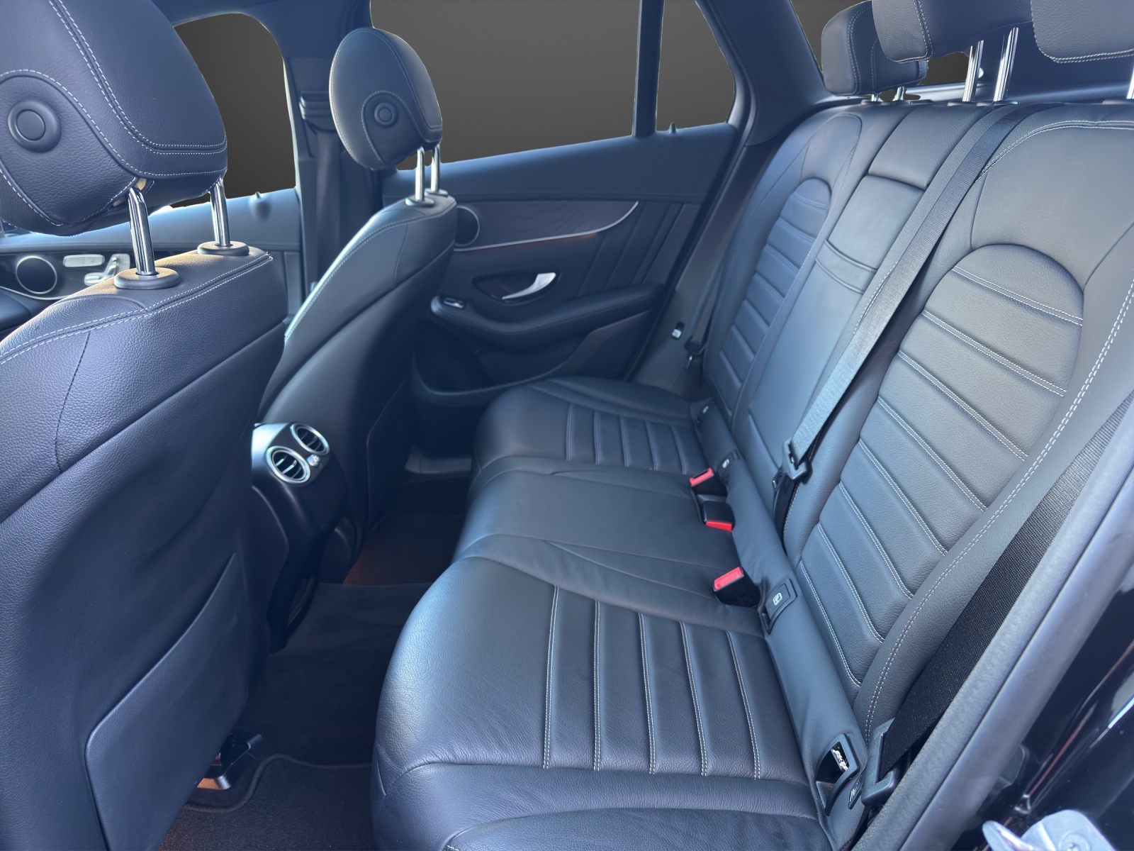 MERCEDES-BENZ GLC 43 AMG 4Matic 9G-Tronic-image-11