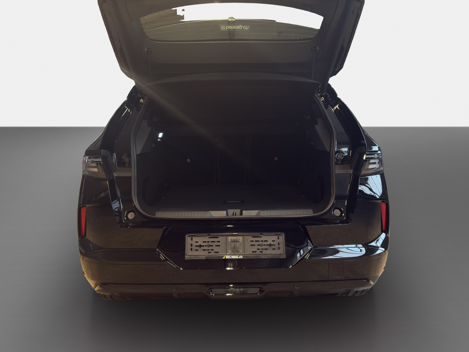 OPEL Grandland 1.6T/195 GS Hybrid-image-11
