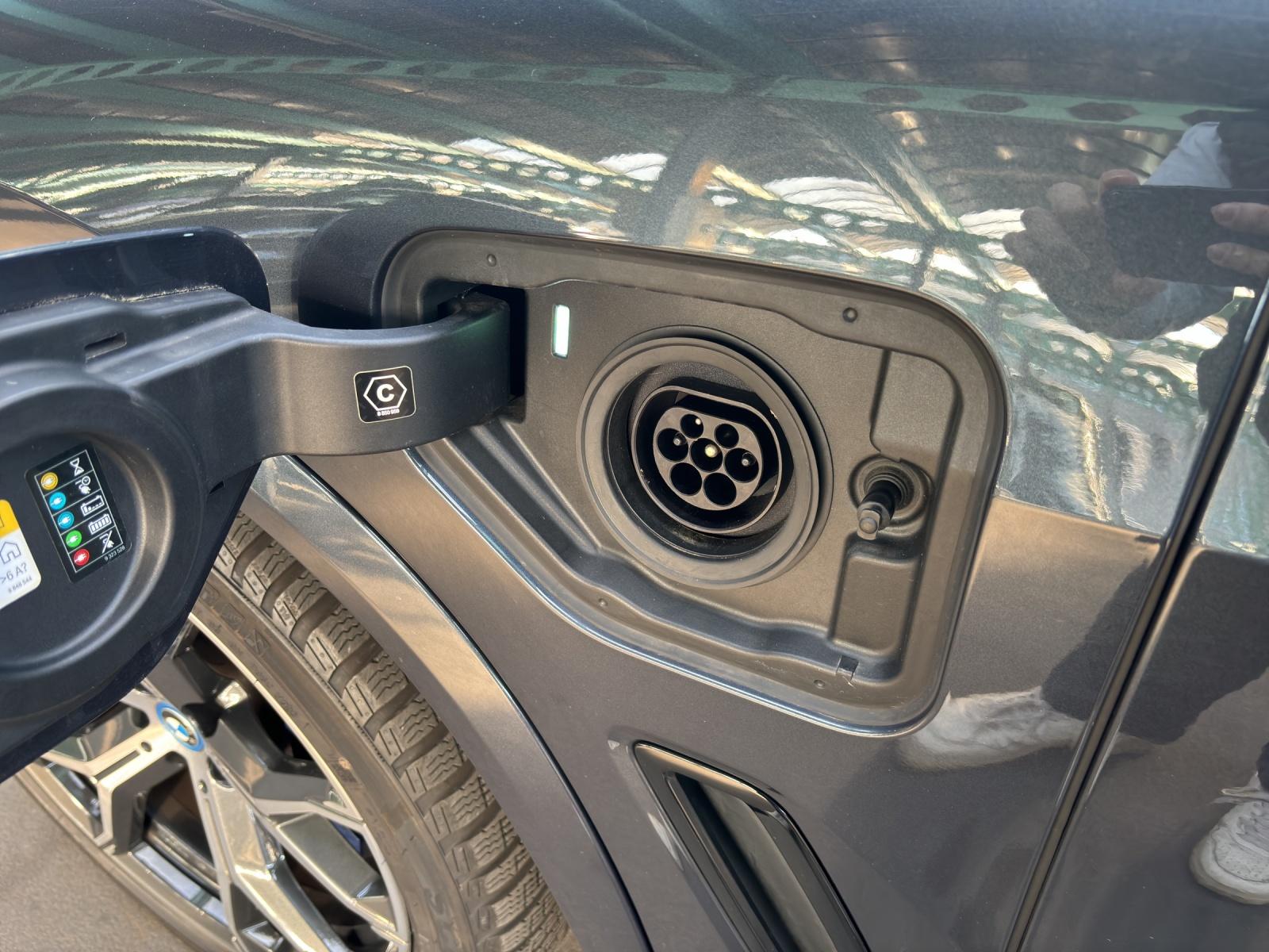 BMW X5 xDrive45e-image-22