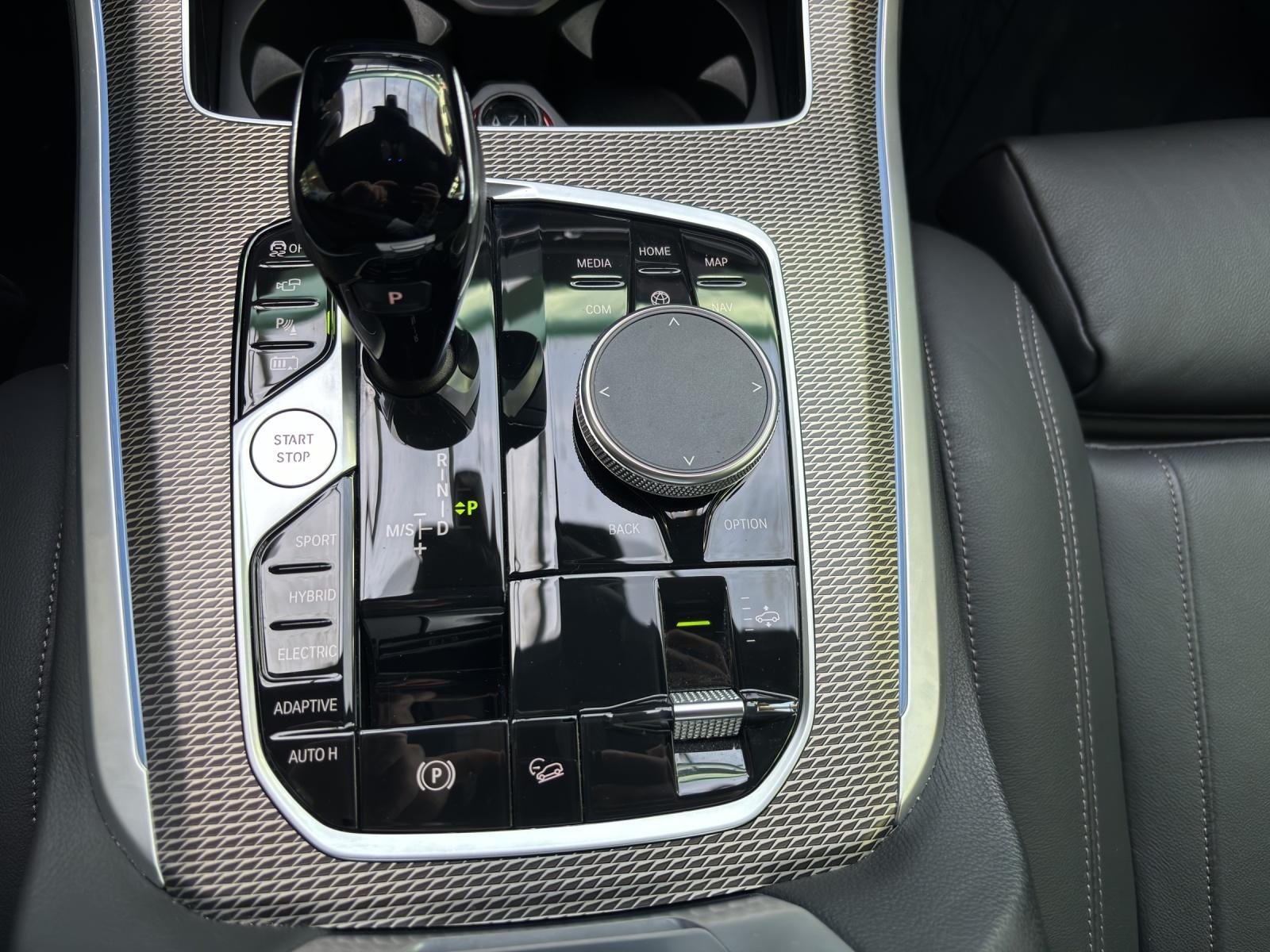 BMW X5 xDrive45e-image-8