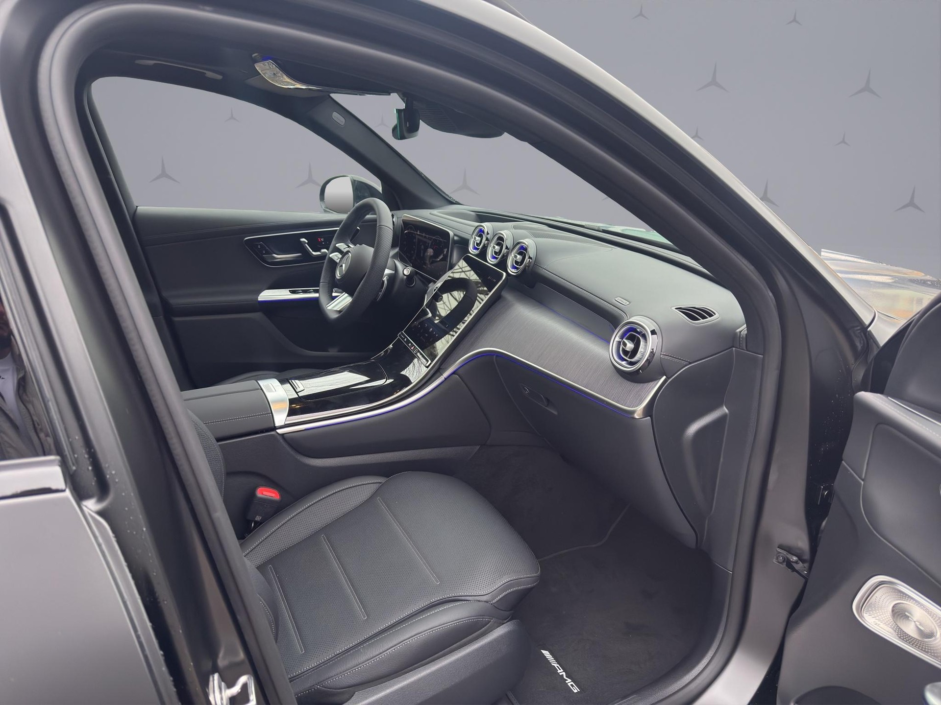 MERCEDES-BENZ GLC 220 d AMG Line 4matic-image-16