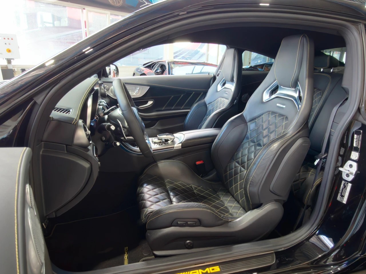 MERCEDES-BENZ C 63 S AMG Coupé EDITION 1-image-6