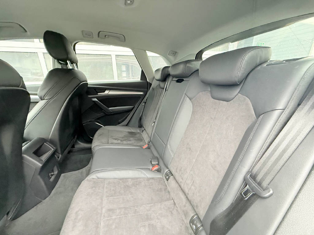 AUDI Q5 2.0 45 TFSI quattro S-Tronic-image-8