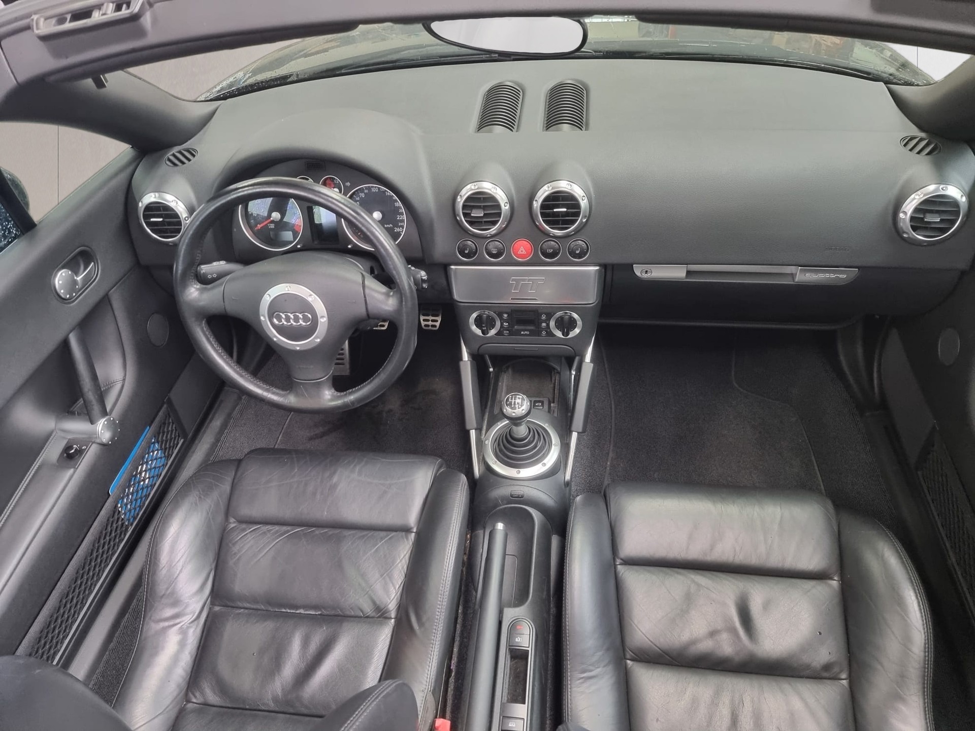 AUDI TT Roadster 1.8 T quattro-image-5
