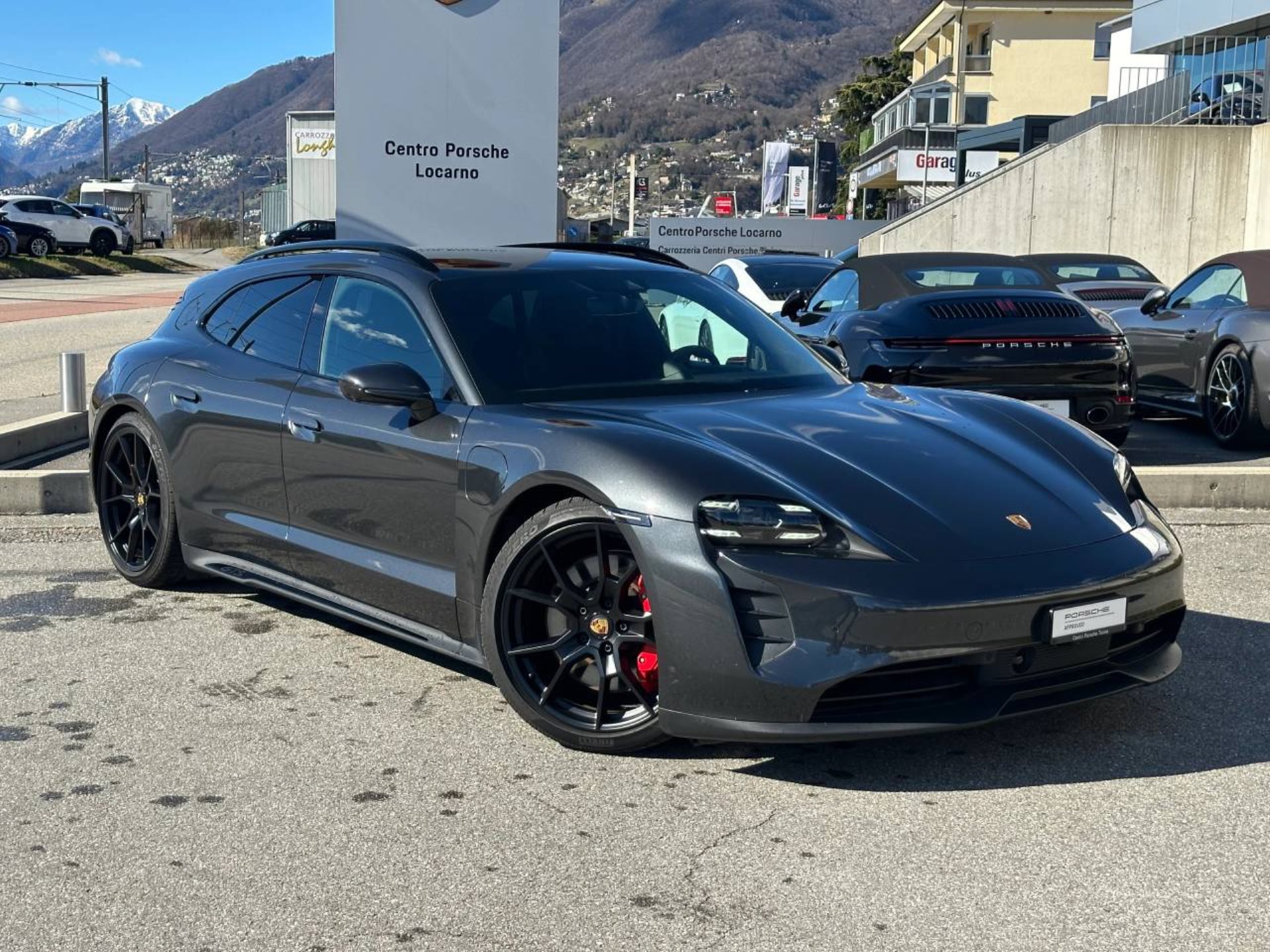 PORSCHE Taycan GTS Sport Turismo (MY23)-image-8