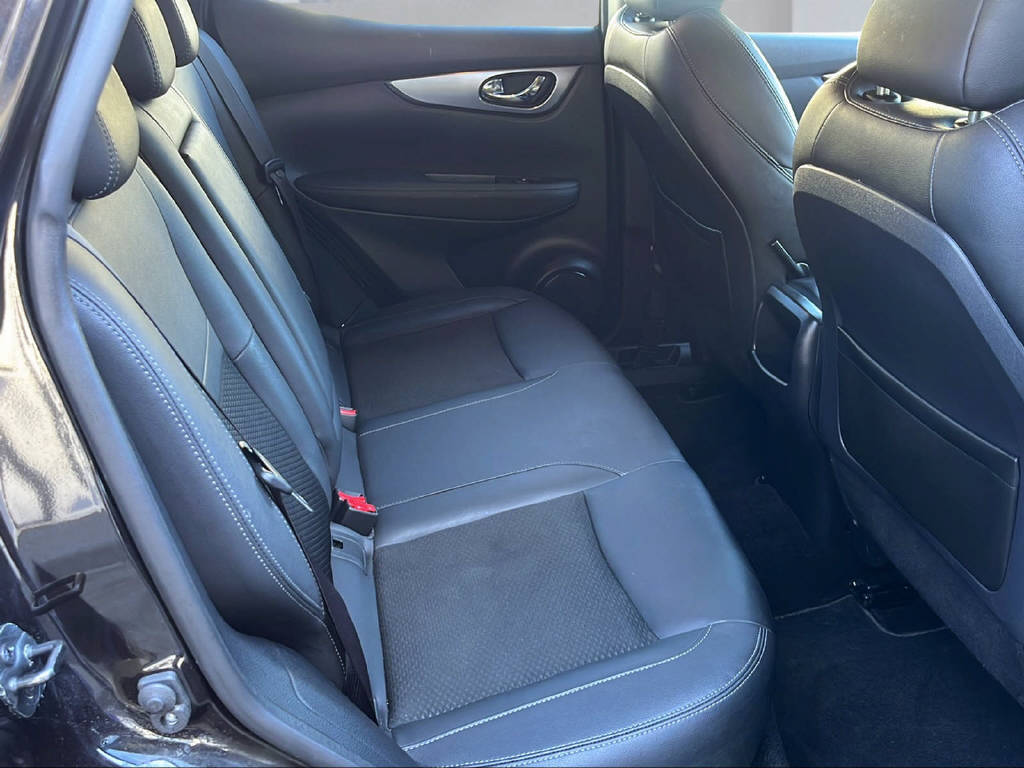 NISSAN Qashqai 1.3 DIG-T 160 Tekna-image-18