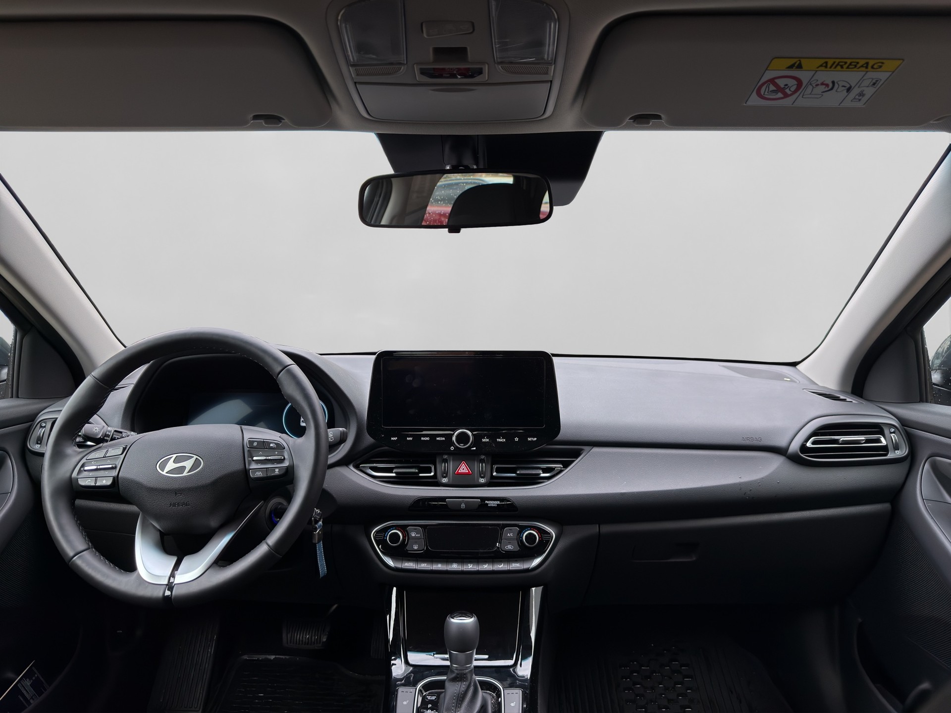 HYUNDAI i30 Wagon 1.5 T-GDi Amplia 48V MH DCT-image-11