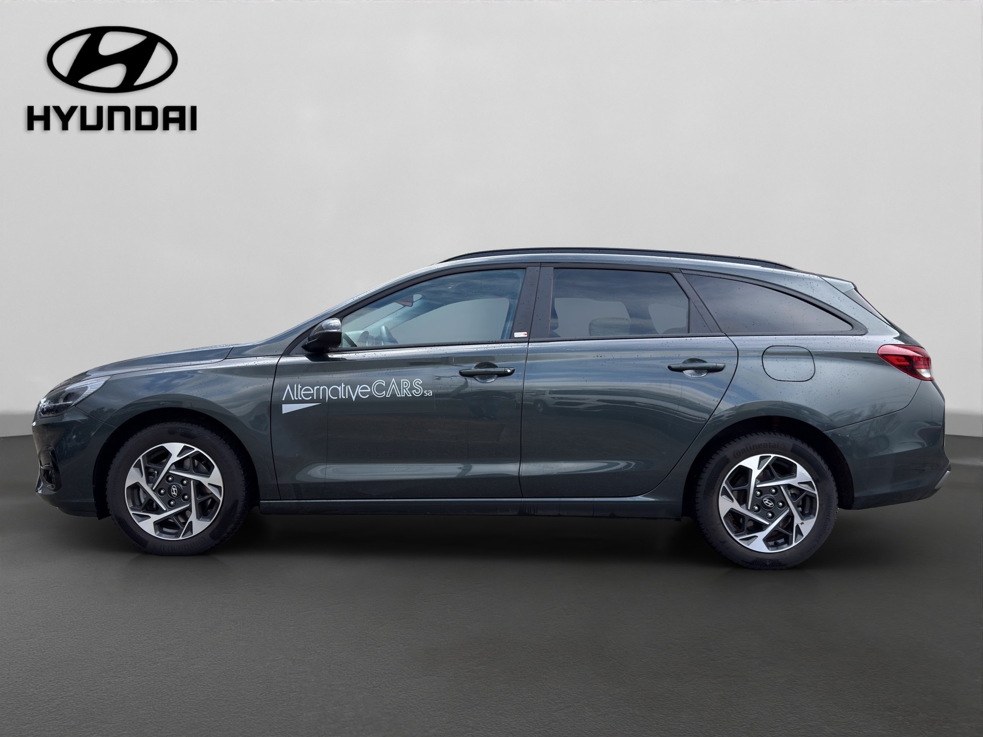 HYUNDAI i30 Wagon 1.5 T-GDi Amplia 48V MH DCT-image-2