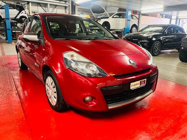RENAULT Clio 1.2 16V Turbo Night&Day-image-4