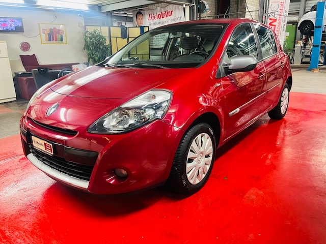 RENAULT Clio 1.2 16V Turbo Night&Day-image-8