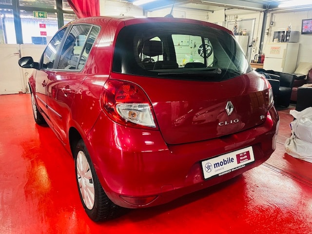 RENAULT Clio 1.2 16V Turbo Night&Day-image-7