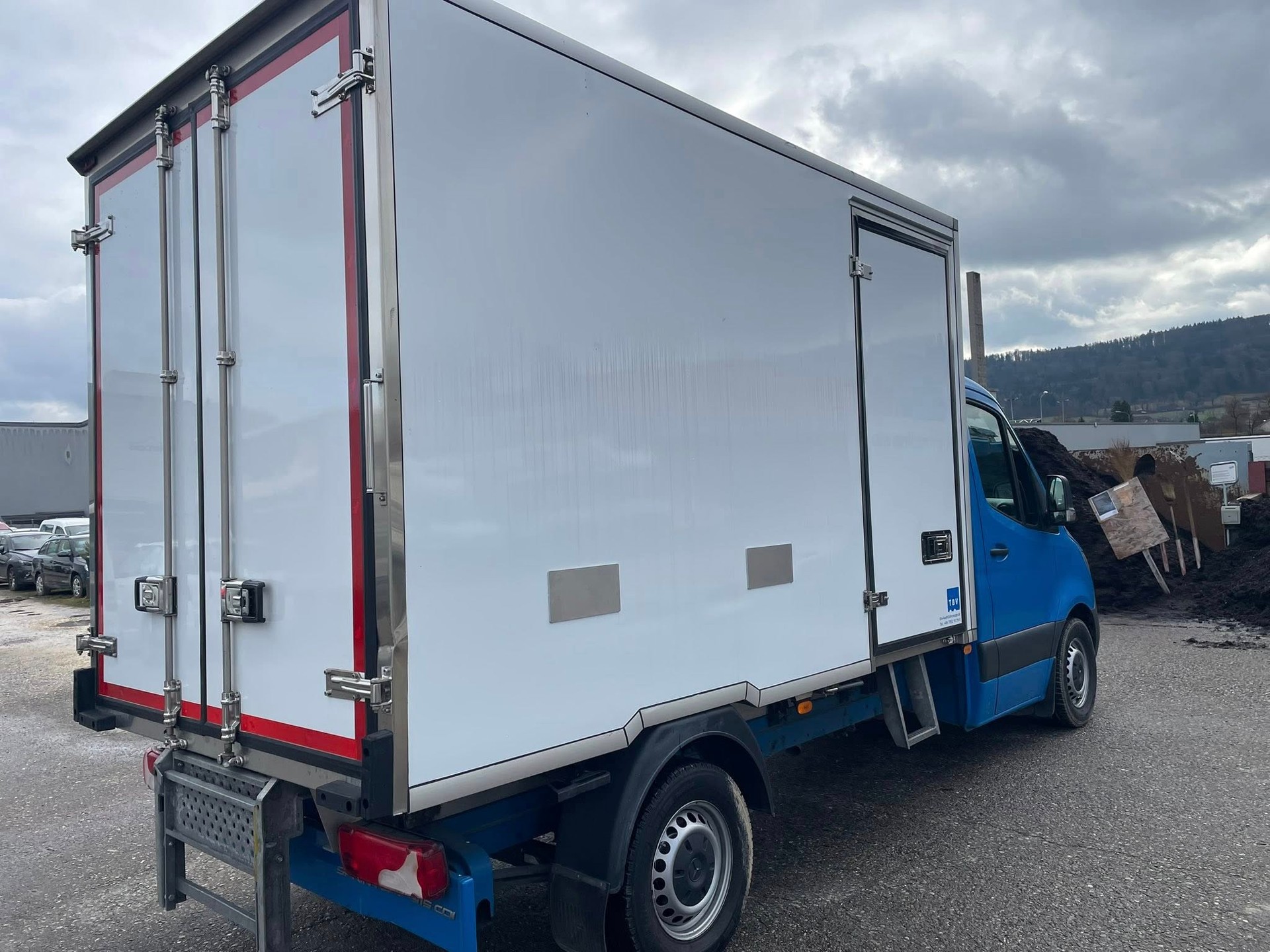 MERCEDES-BENZ Sprinter 315 CDI Standard 9G-TRONIC FWD-image-6