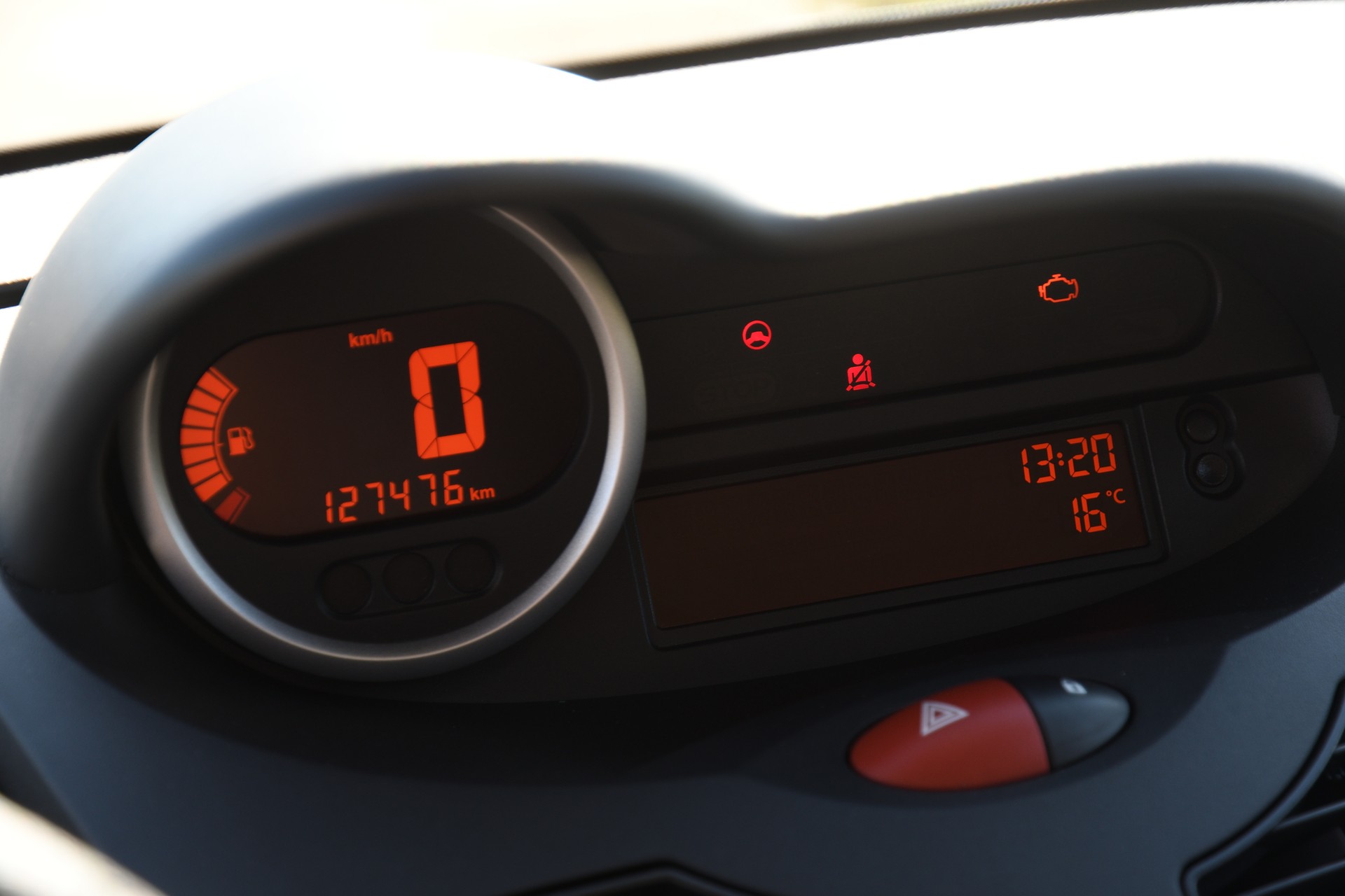 RENAULT Twingo 1.6 16V RS (Sport)-image-7