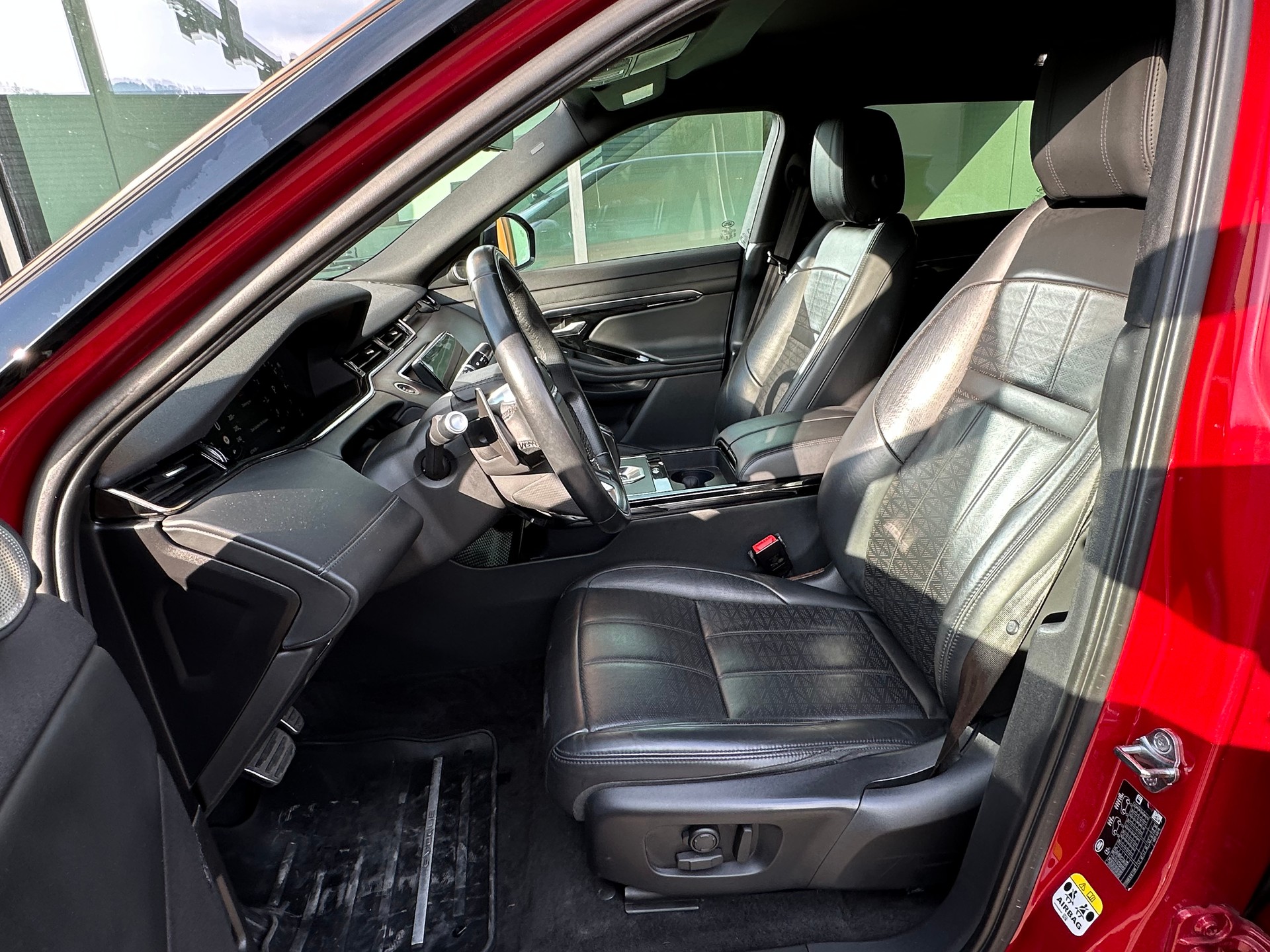 LAND ROVER Range Rover Evoque R-Dynamic P 250 HSE AT9 / Pano-Dach,SItz+Lenkradheiz/ACC/PDC+Kamera,Head-UP,-image-5