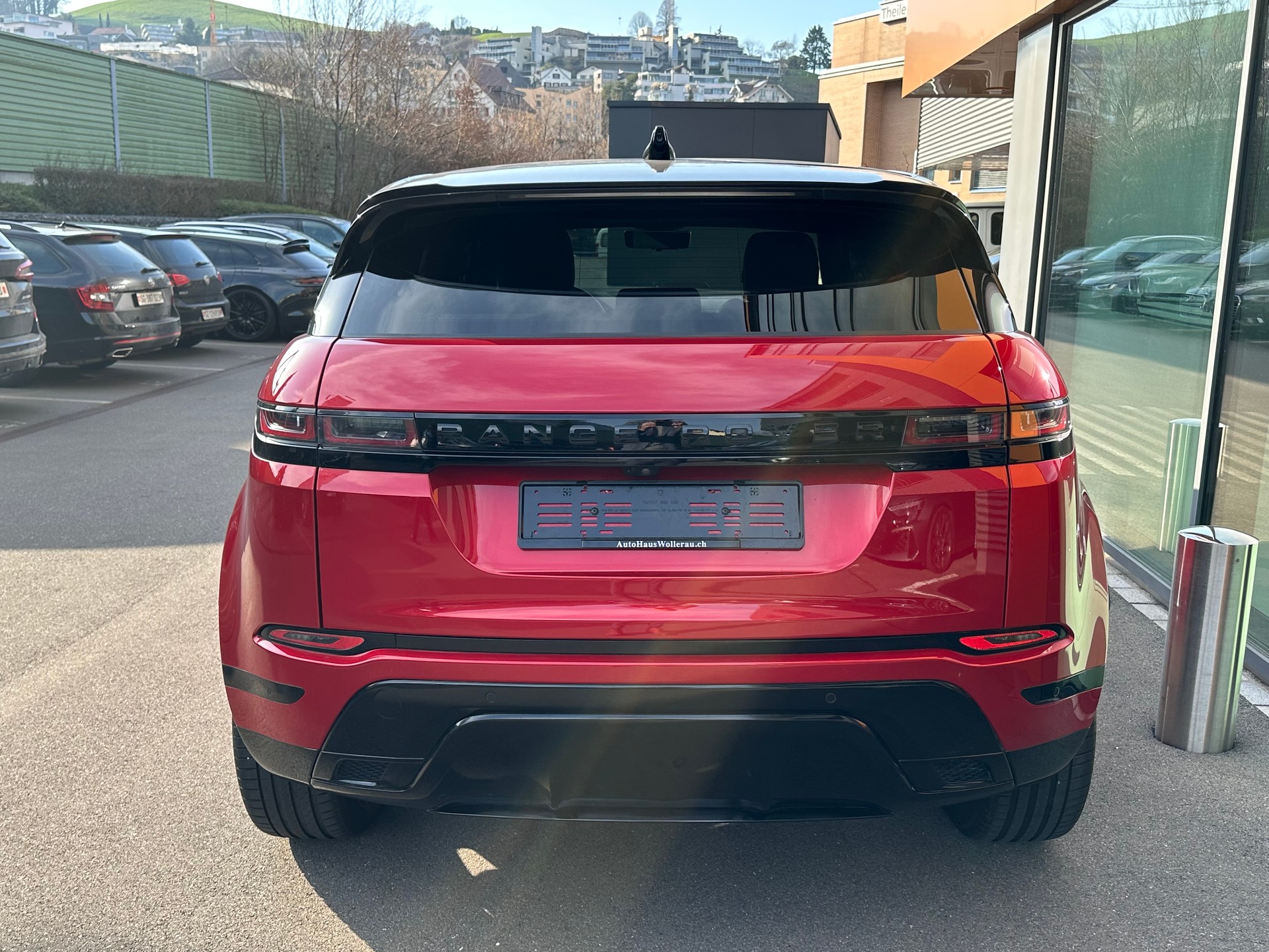 LAND ROVER Range Rover Evoque R-Dynamic P 250 HSE AT9 / Pano-Dach,SItz+Lenkradheiz/ACC/PDC+Kamera,Head-UP,-image-3