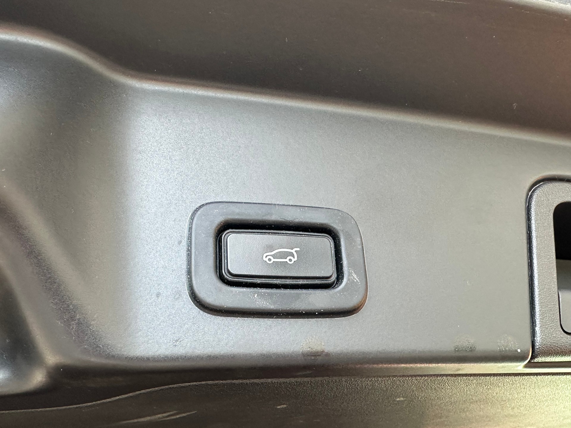 LAND ROVER Range Rover Evoque R-Dynamic P 250 HSE AT9 / Pano-Dach,SItz+Lenkradheiz/ACC/PDC+Kamera,Head-UP,-image-17