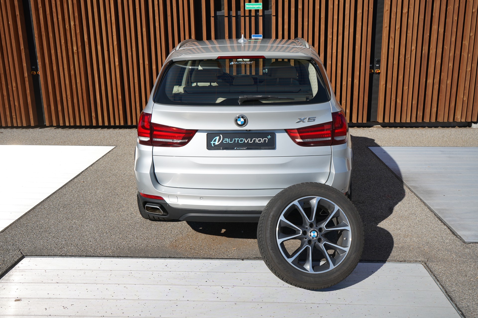 BMW X5 xDRIVE 40d STEPTRONIC X-LINE l 313 PS-image-14