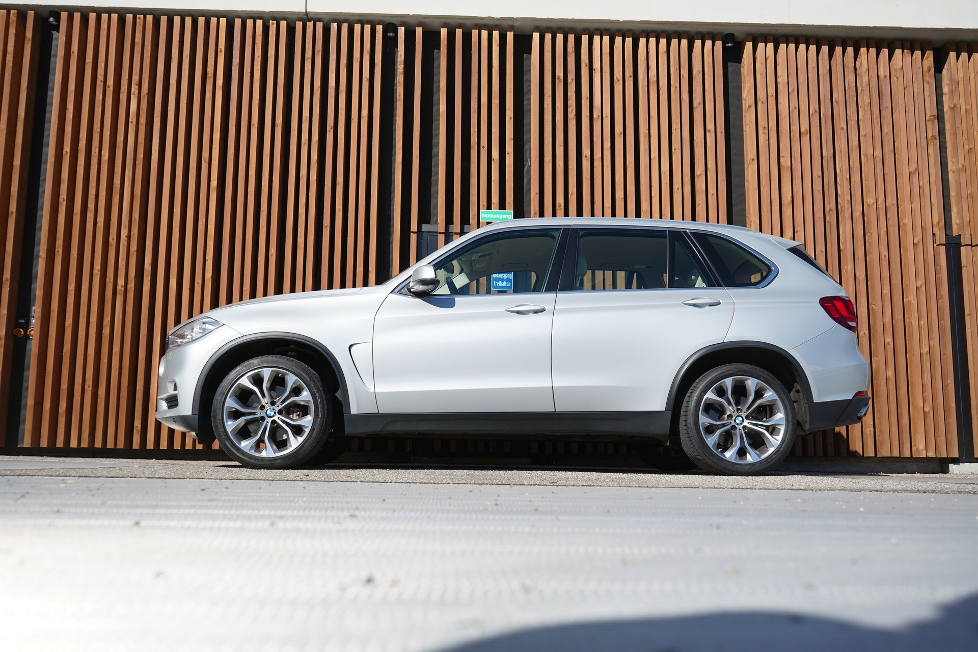 BMW X5 xDRIVE 40d STEPTRONIC X-LINE l 313 PS-image-1