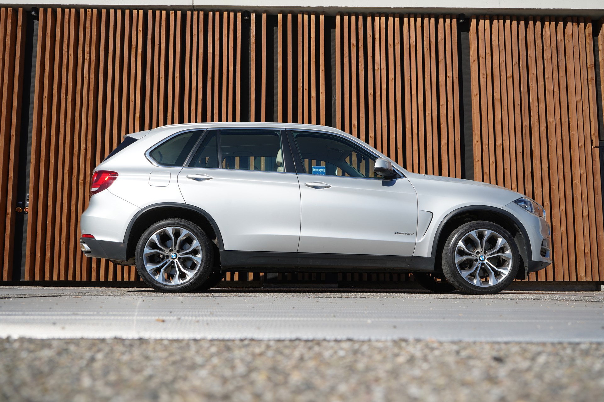 BMW X5 xDRIVE 40d STEPTRONIC X-LINE l 313 PS-image-0