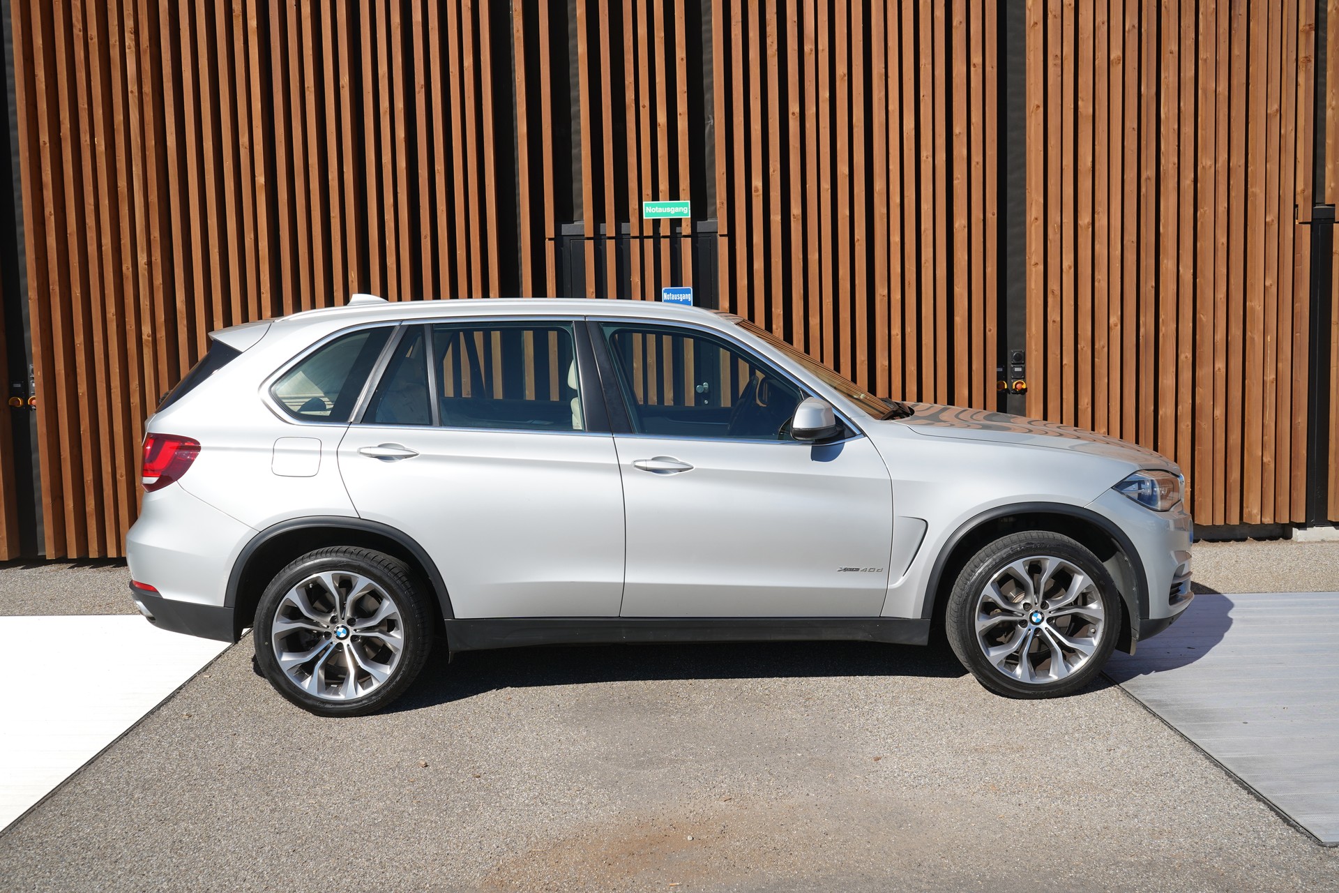 BMW X5 xDRIVE 40d STEPTRONIC X-LINE l 313 PS-image-4