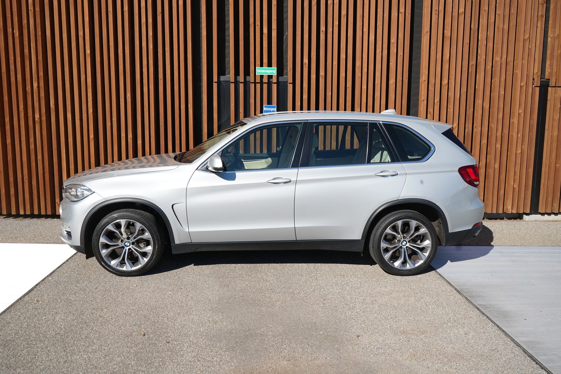 BMW X5 xDRIVE 40d STEPTRONIC X-LINE l 313 PS-image-5