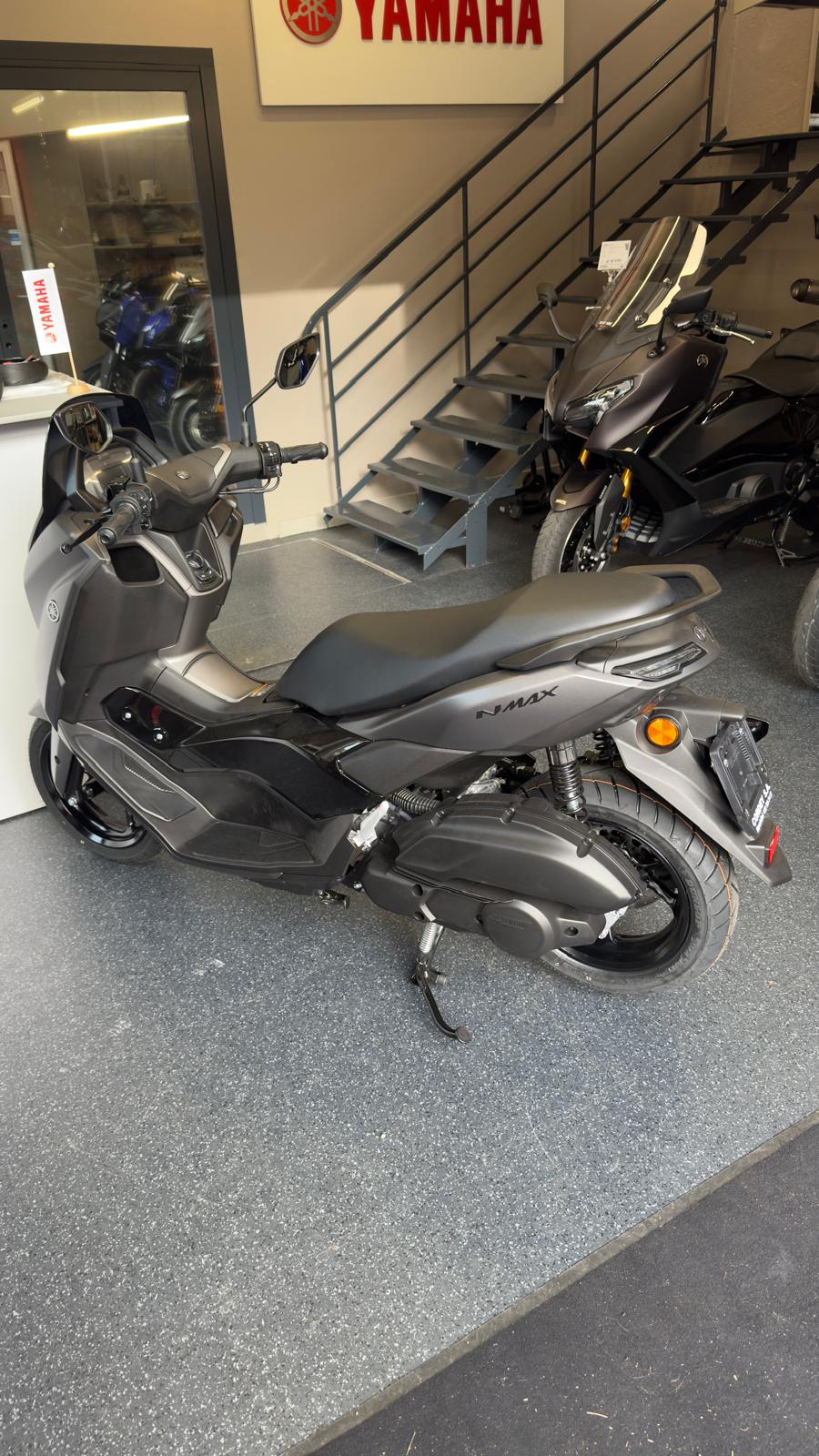 YAMAHA N-Max GPD 125-showroom-element-2