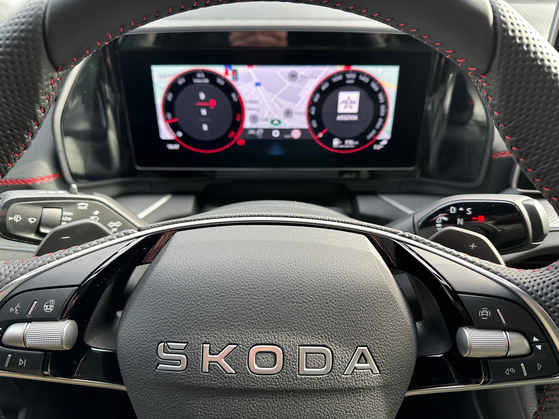 SKODA Kodiaq 2.0 TSI RS 4x4-image-11