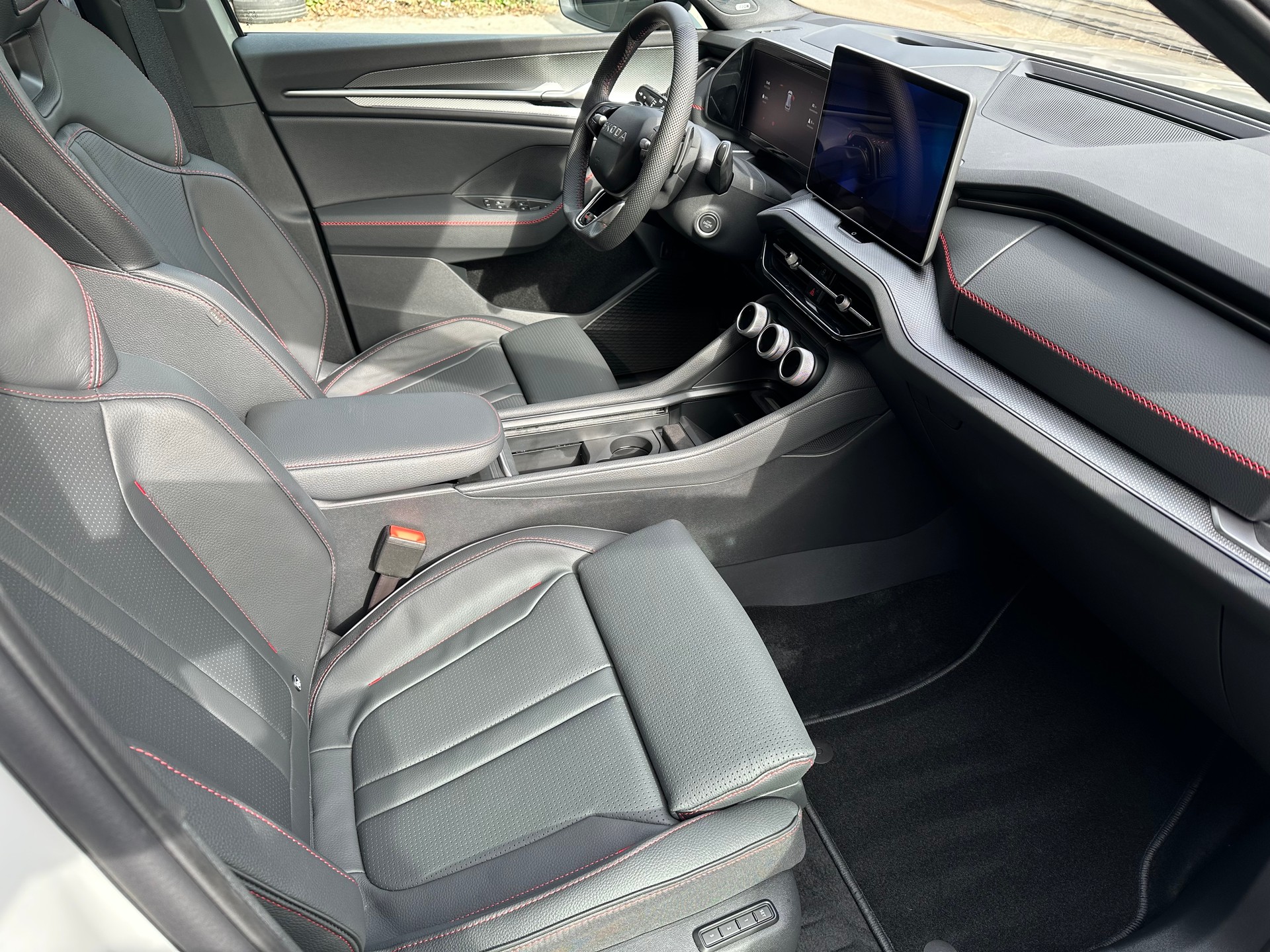 SKODA Kodiaq 2.0 TSI RS 4x4-image-8