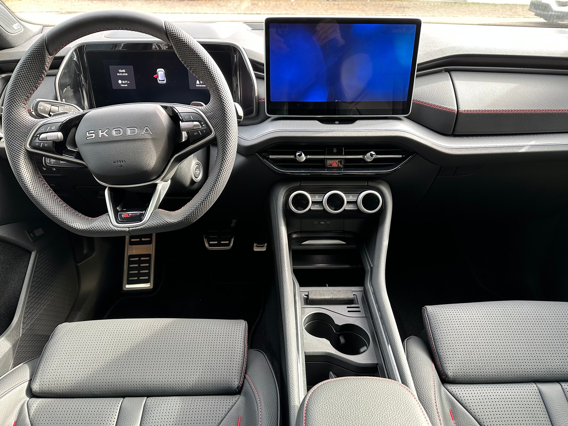 SKODA Kodiaq 2.0 TSI RS 4x4-image-9