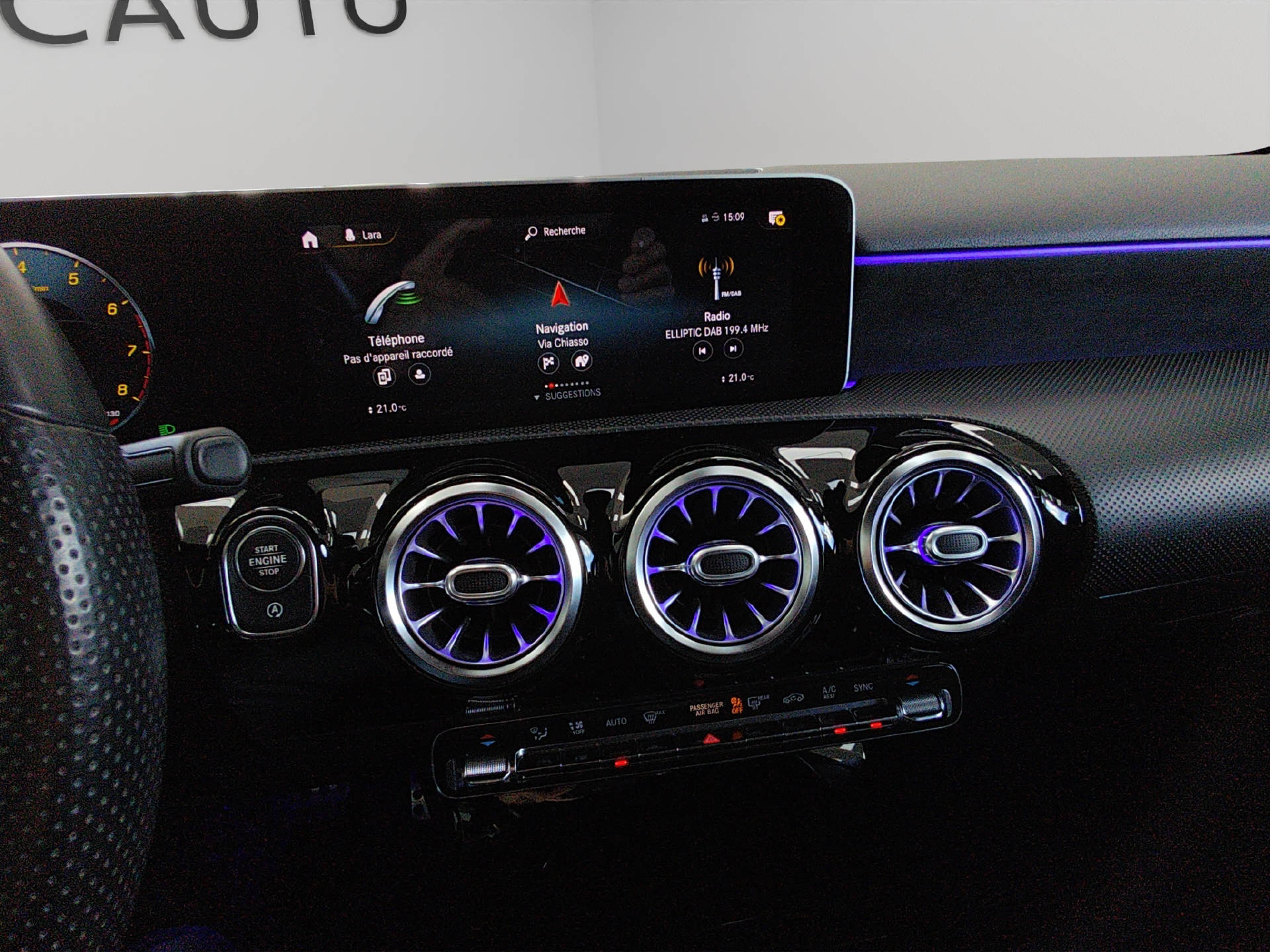 MERCEDES-BENZ A 200 AMG Line-image-10