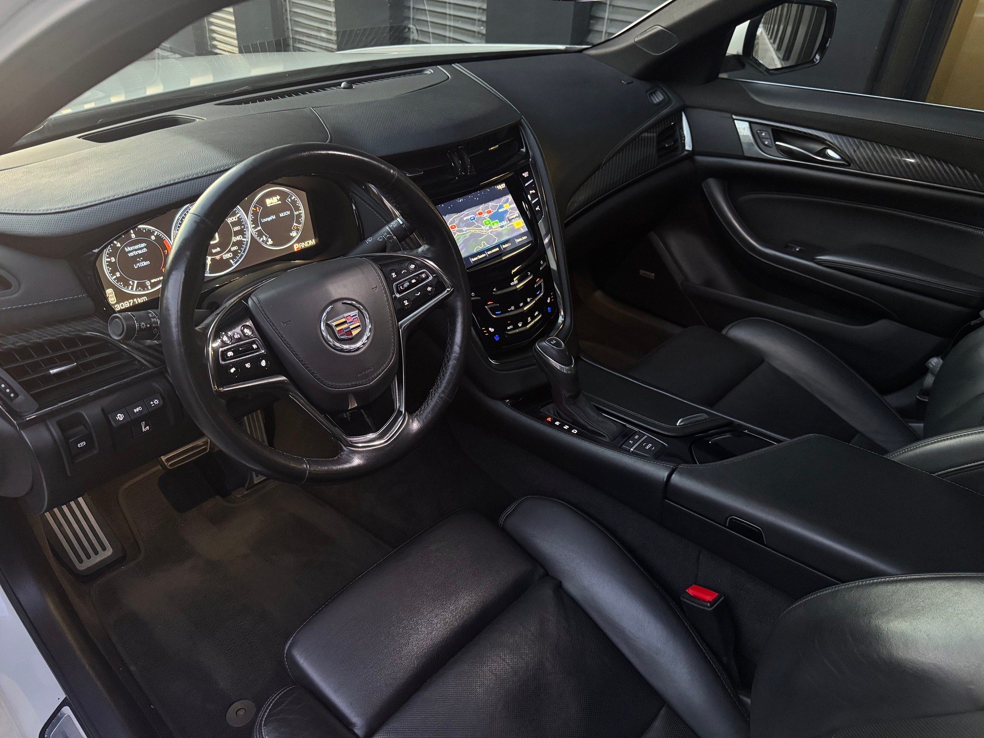 CADILLAC CTS Sedan 2.0 Turbo Premium Automatic-image-12